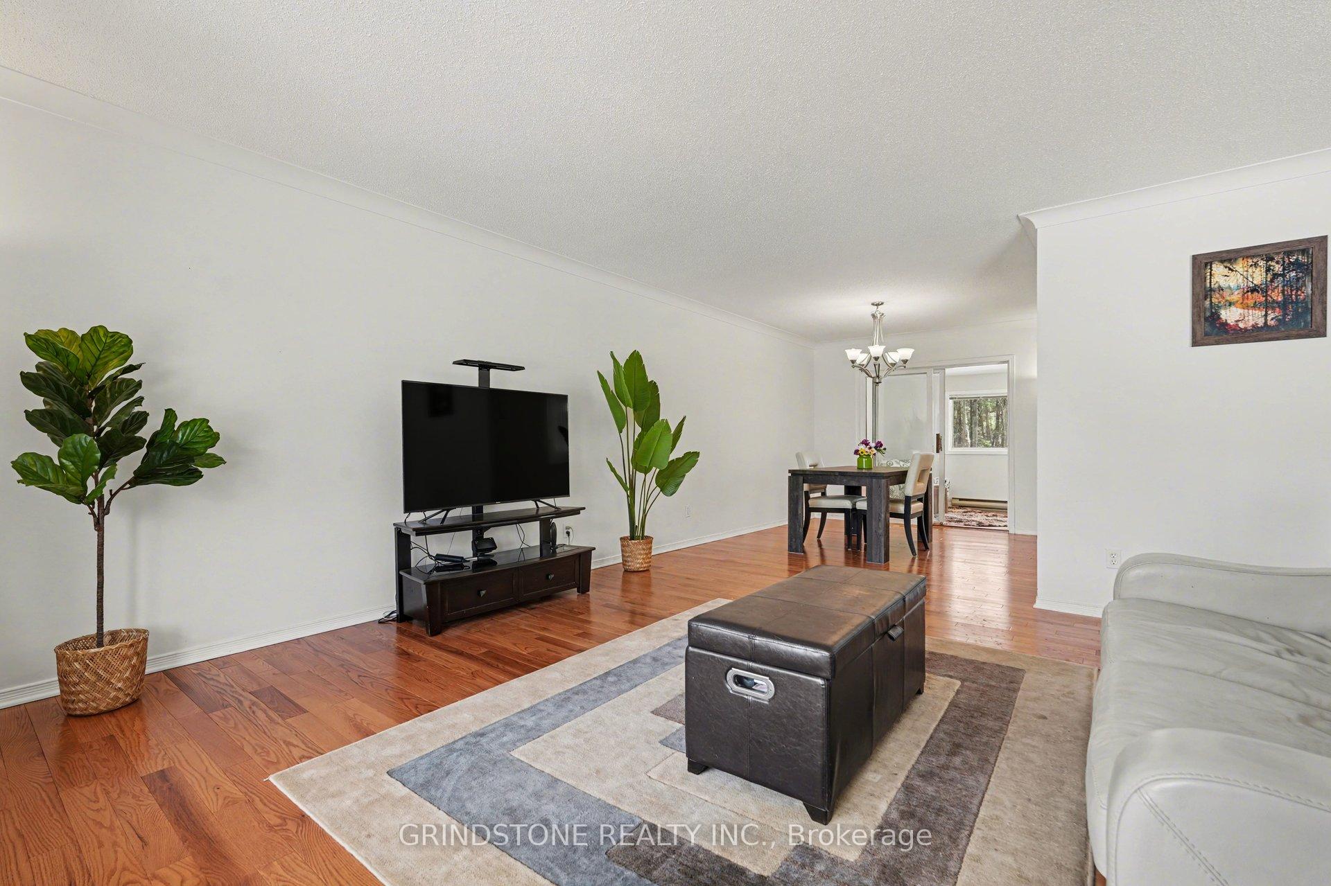 Photo 8 of 319 Riverwood Drive, Ottawa, Woodlawn/Maclarens Landing/Kilmaurs — HOMEH
