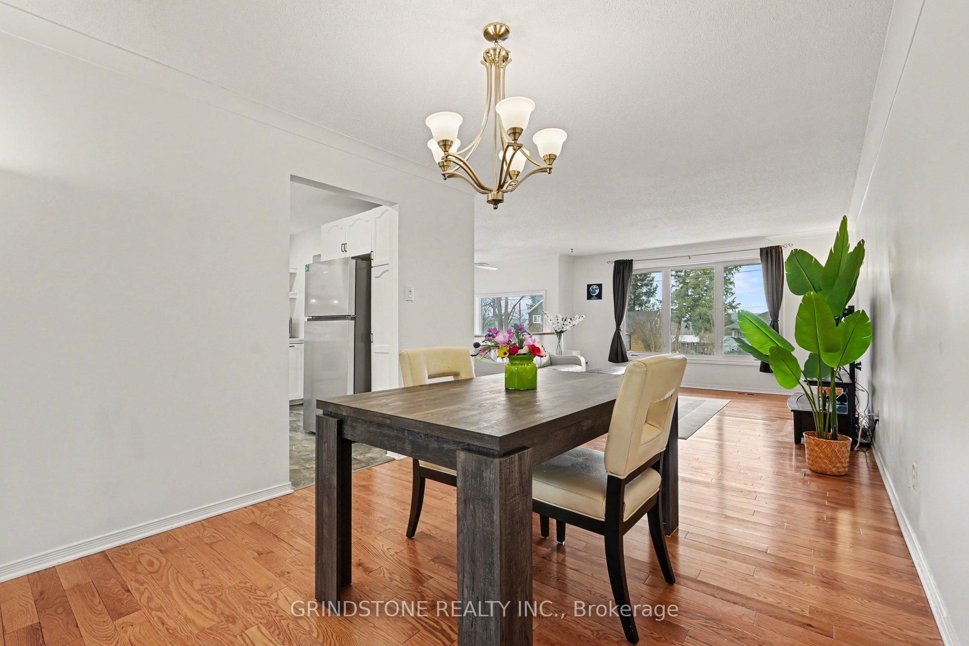 Photo 9 of 319 Riverwood Drive, Ottawa, Woodlawn/Maclarens Landing/Kilmaurs — HOMEH