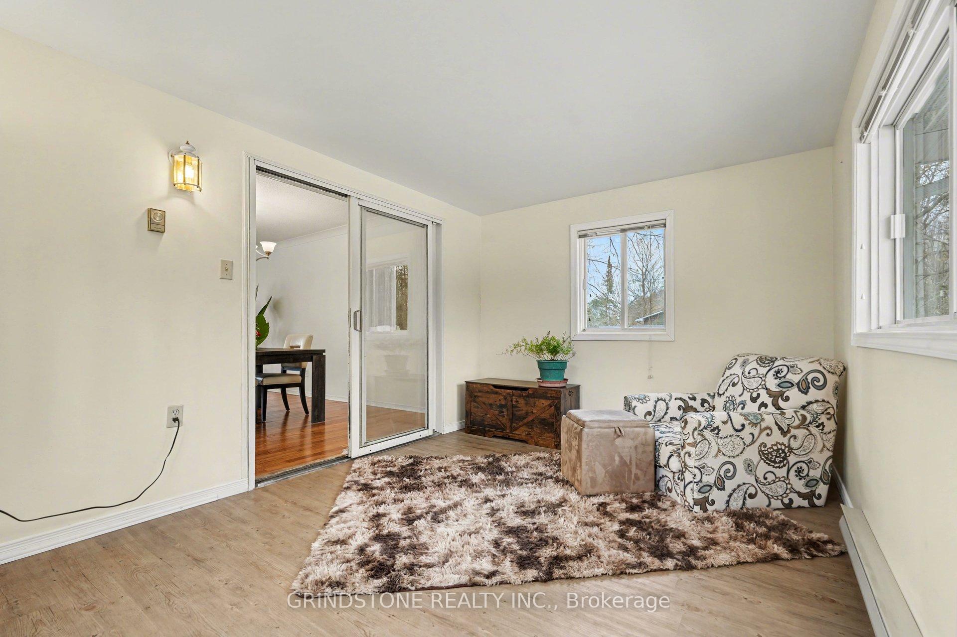 Photo 12 of 319 Riverwood Drive, Ottawa, Woodlawn/Maclarens Landing/Kilmaurs — HOMEH