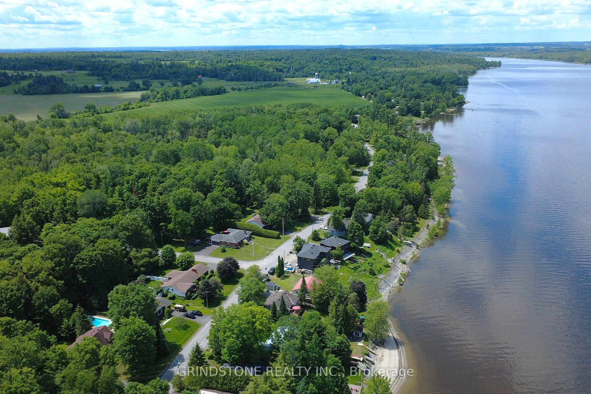 Photo 42 of 319 Riverwood Drive, Ottawa, Woodlawn/Maclarens Landing/Kilmaurs — HOMEH
