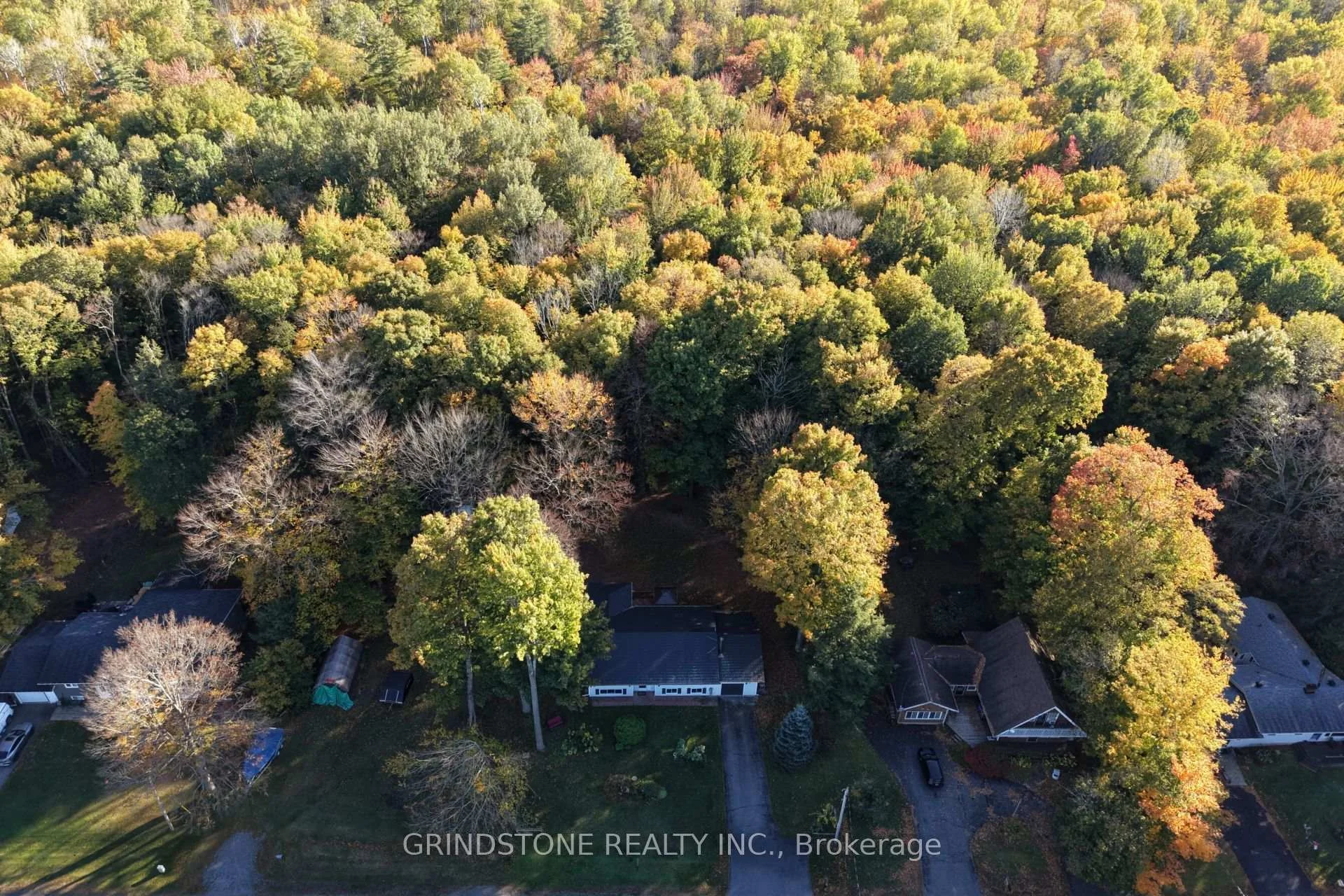Photo 39 of 319 Riverwood Drive, Ottawa, Woodlawn/Maclarens Landing/Kilmaurs — HOMEH