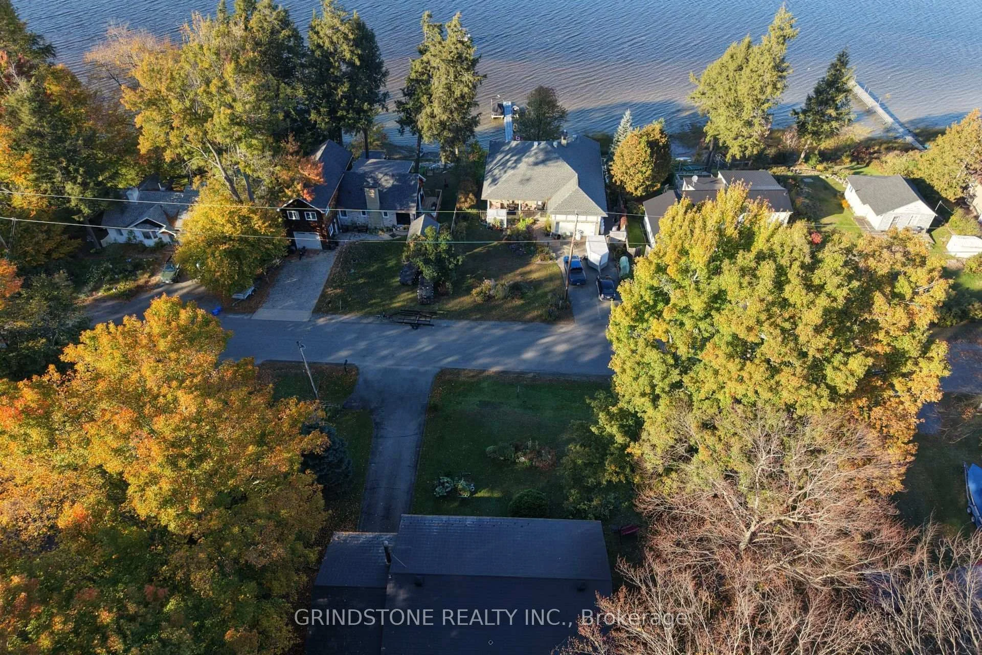 Photo 43 of 319 Riverwood Drive, Ottawa, Woodlawn/Maclarens Landing/Kilmaurs — HOMEH