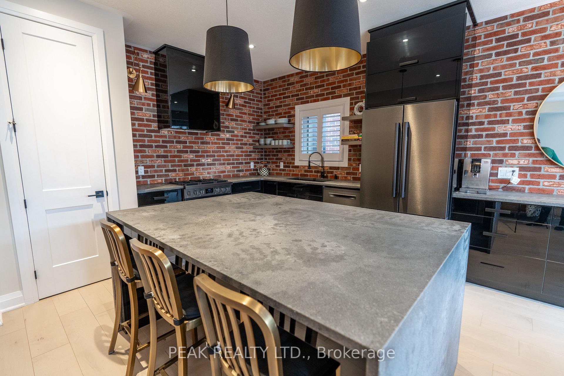 Photo 7 of 311 Chokecherry Crescent, Waterloo, Beechwood/University — HOMEH