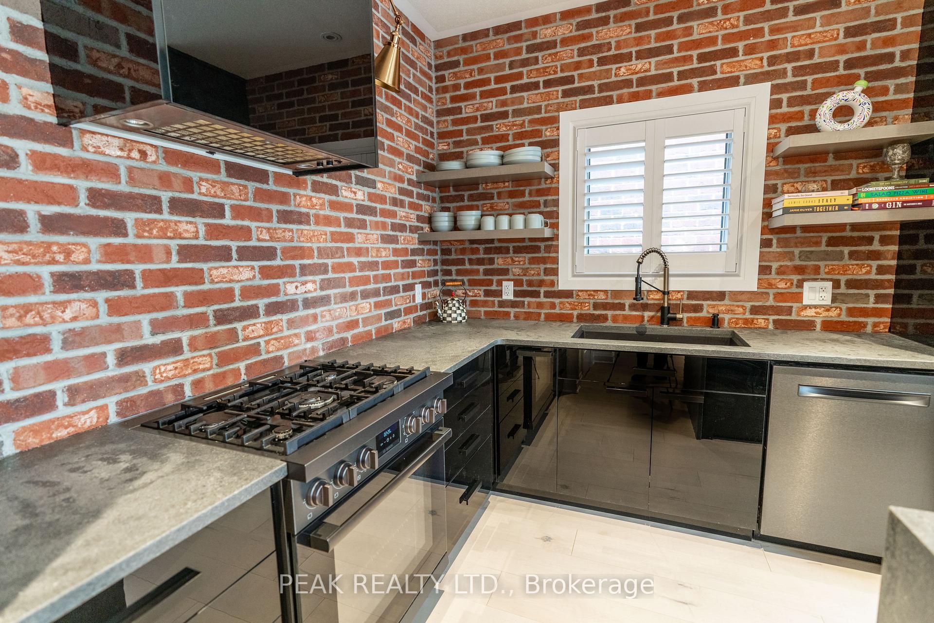 Photo 8 of 311 Chokecherry Crescent, Waterloo, Beechwood/University — HOMEH