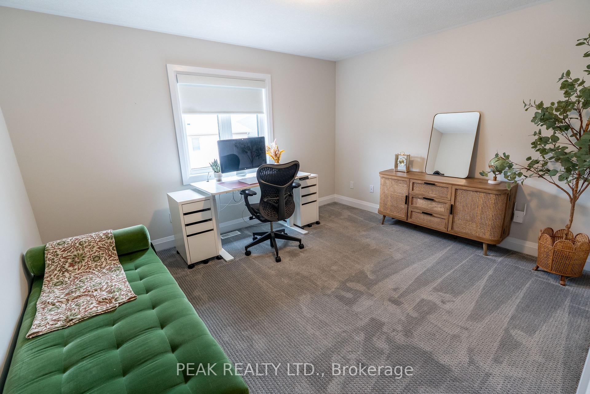 Photo 17 of 311 Chokecherry Crescent, Waterloo, Beechwood/University — HOMEH