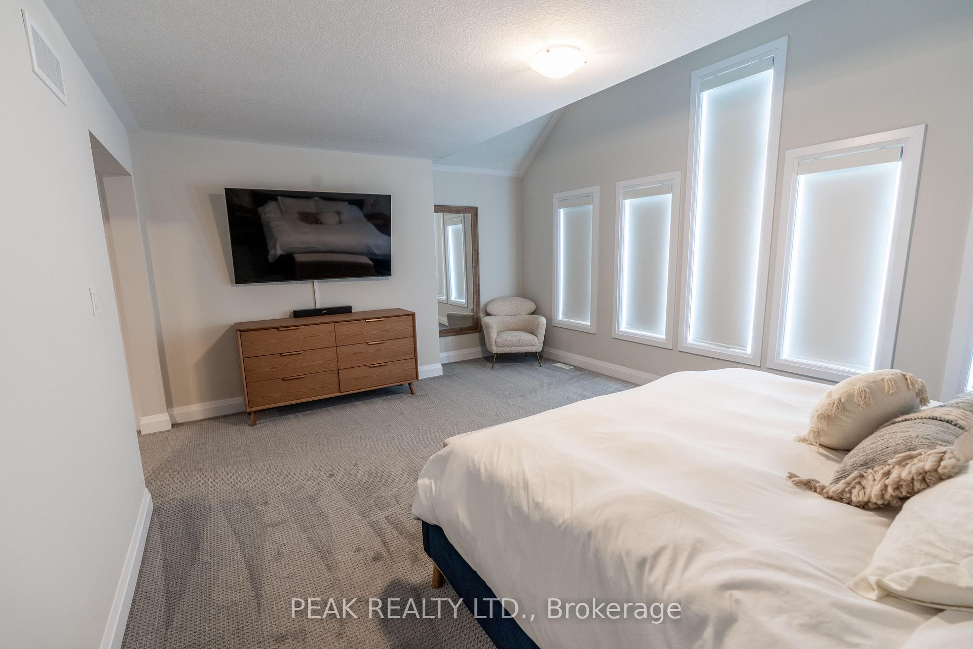 Photo 20 of 311 Chokecherry Crescent, Waterloo, Beechwood/University — HOMEH