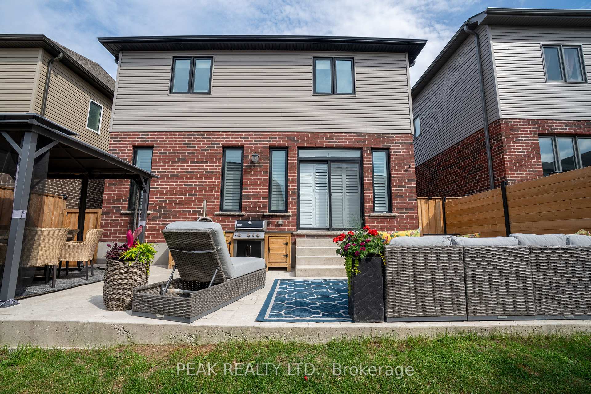 Photo 32 of 311 Chokecherry Crescent, Waterloo, Beechwood/University — HOMEH