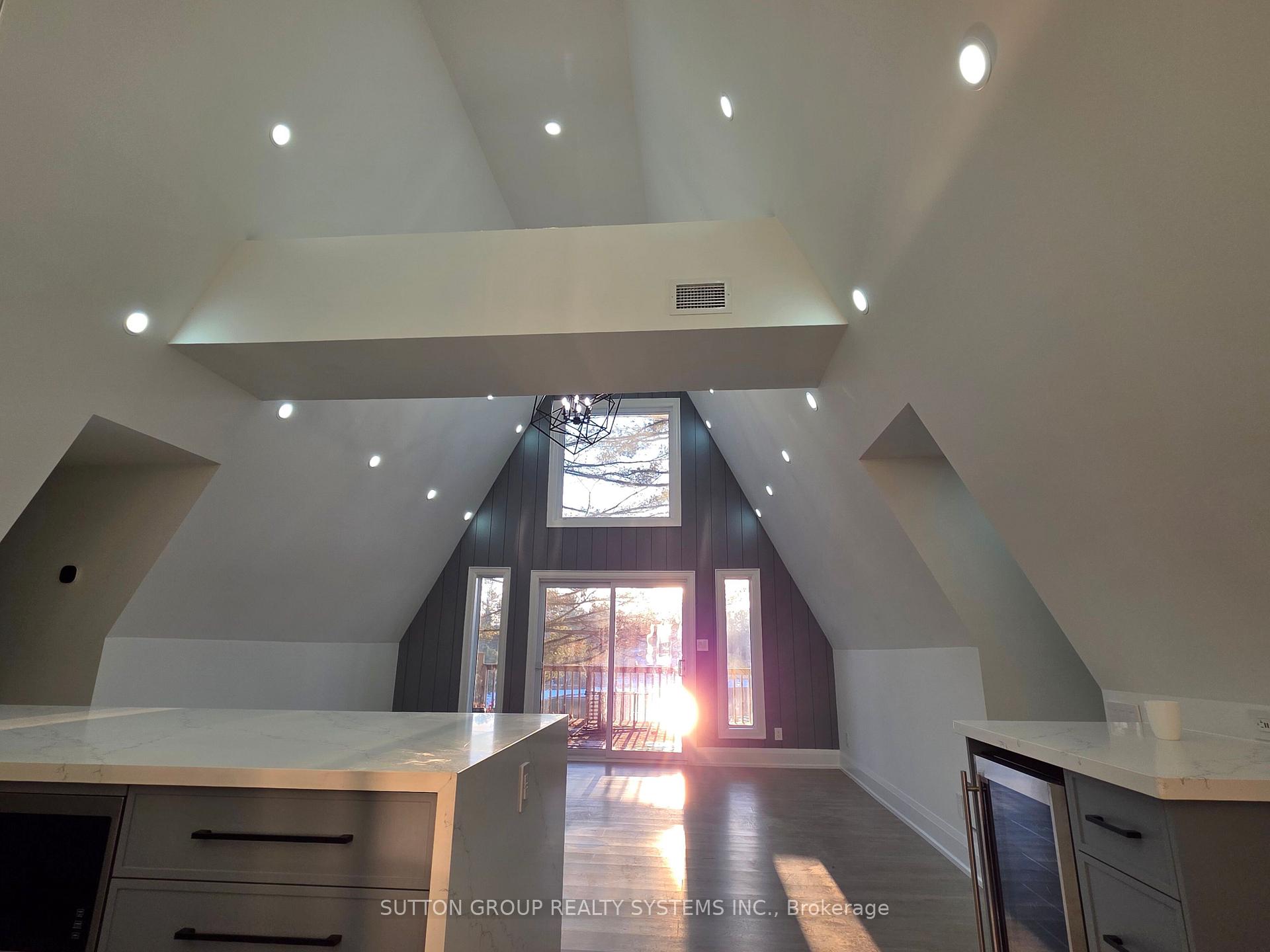 Photo 4 of 7701 Doner Drive, Severn, Washago — HOMEH