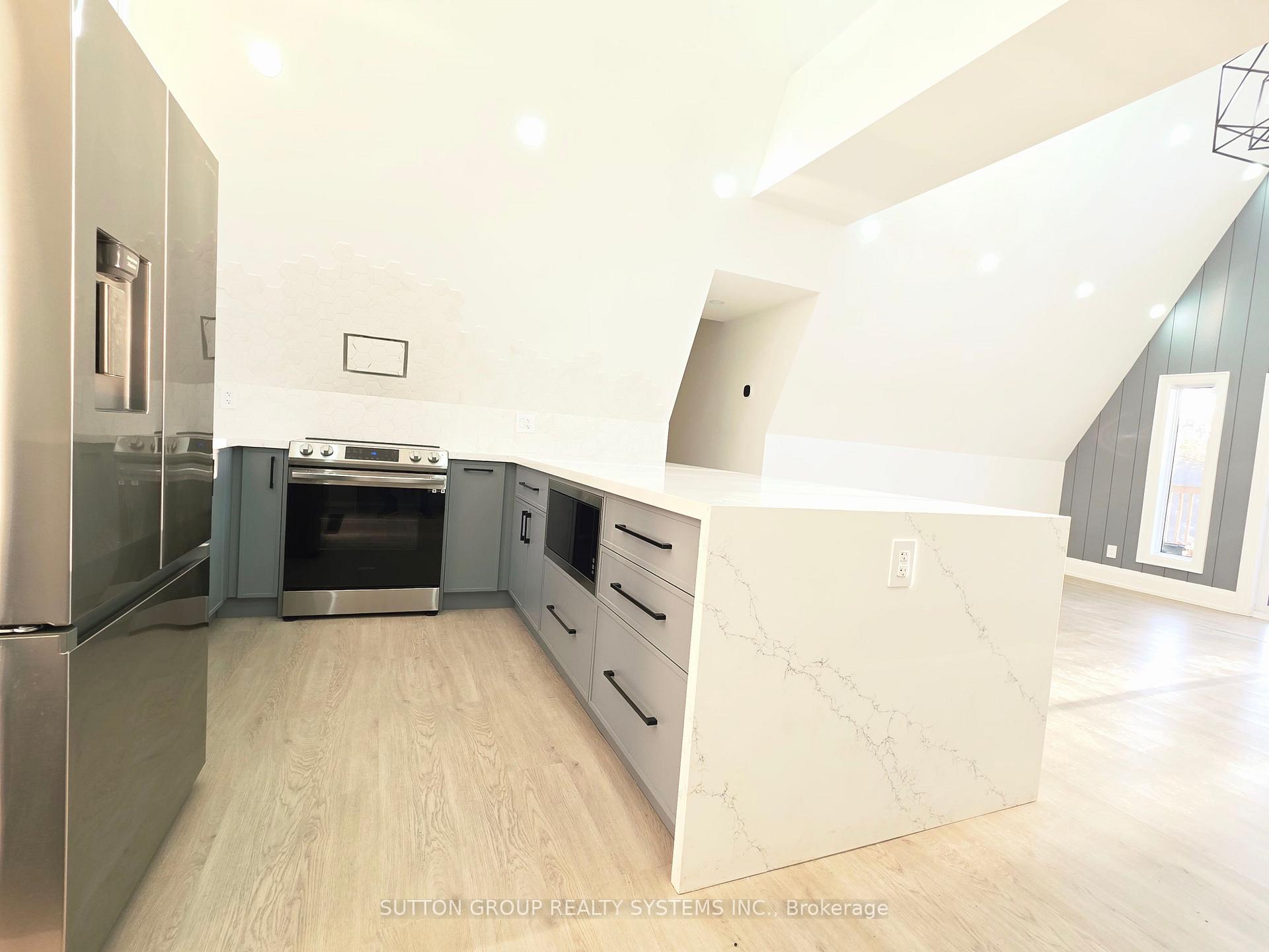 Photo 7 of 7701 Doner Drive, Severn, Washago — HOMEH