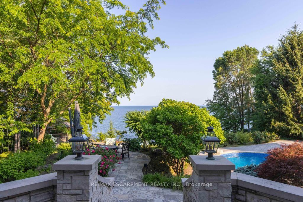 Photo 5 of 4038 Lakeshore Road, Burlington, Shoreacres — HOMEH