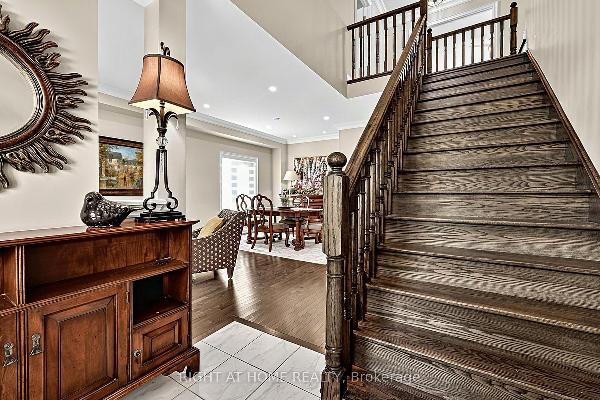 Photo 3 of 6 Boville Court, Oro-Medonte, Horseshoe Valley — HOMEH