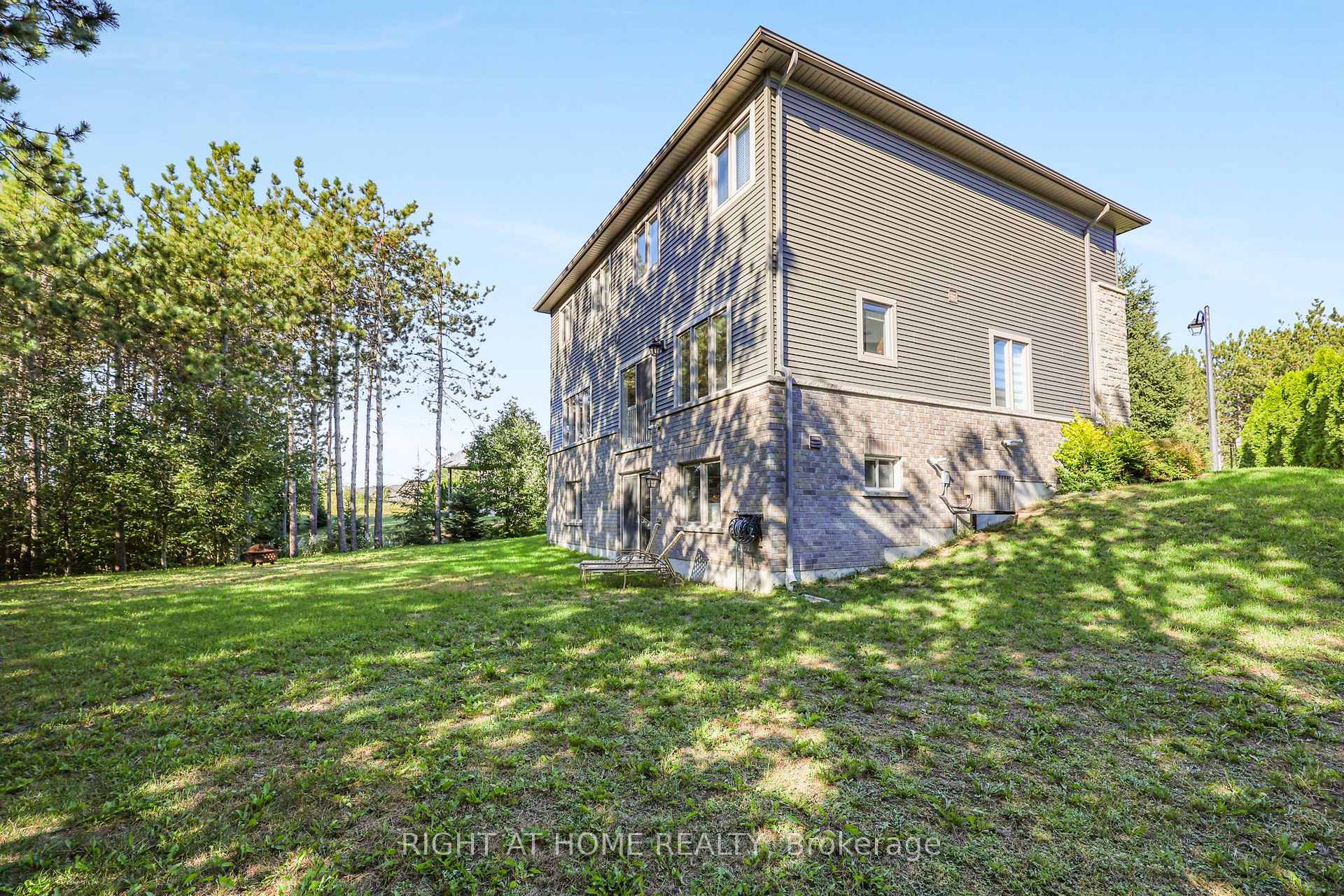 Photo 28 of 6 Boville Court, Oro-Medonte, Horseshoe Valley — HOMEH