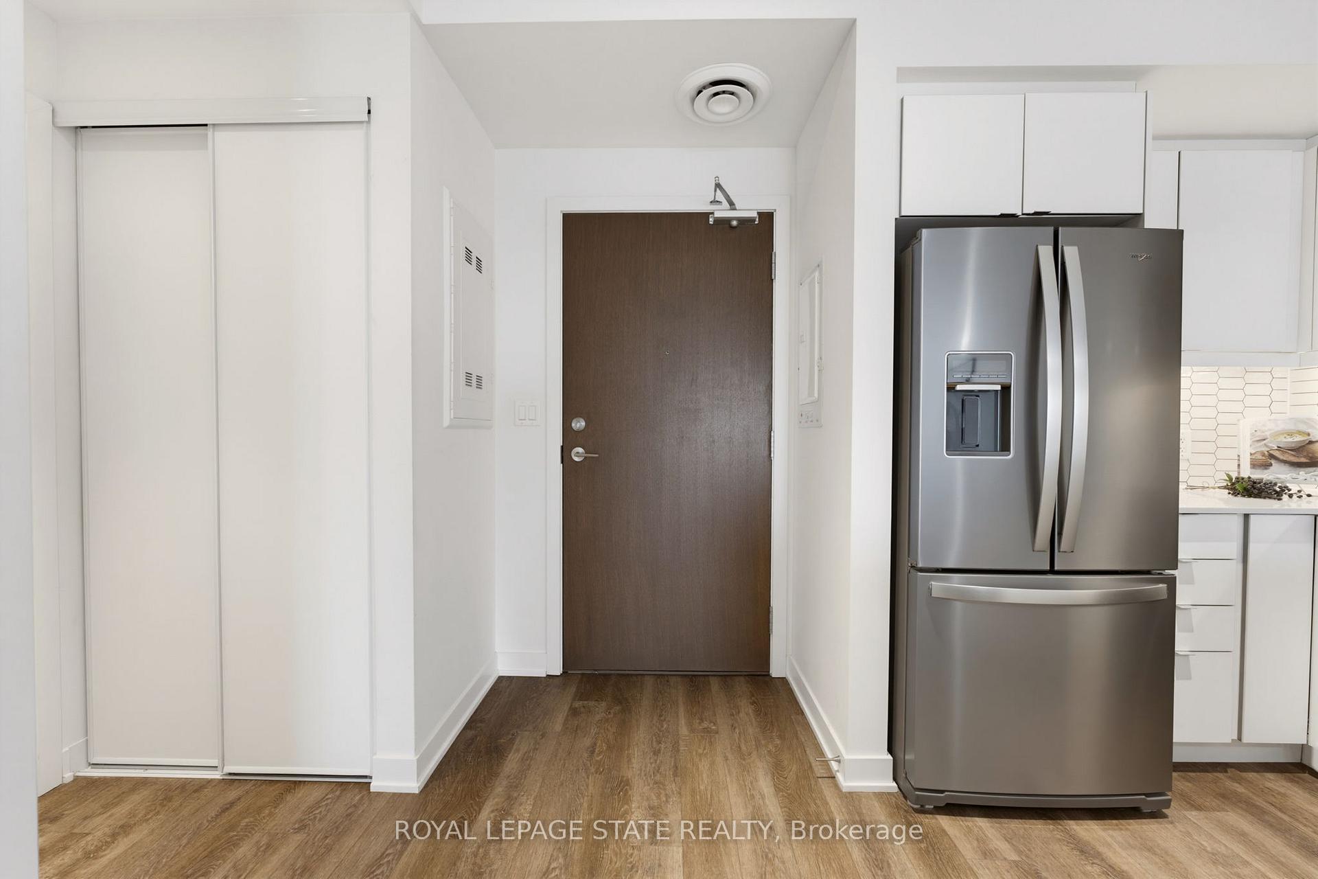 Photo 5 of Unit 513, 16 Markle Crescent, Hamilton, Ancaster — HOMEH