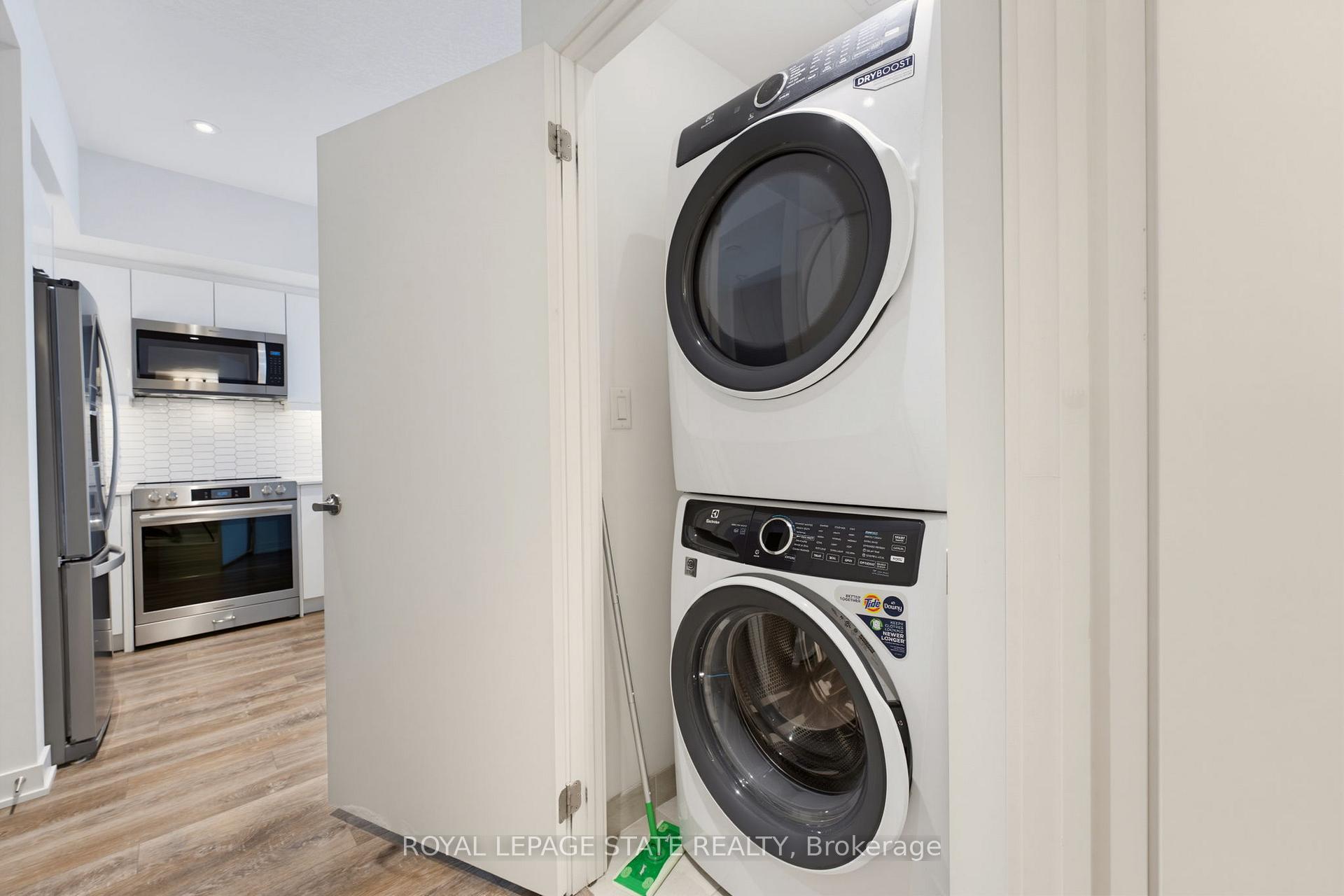 Photo 14 of Unit 513, 16 Markle Crescent, Hamilton, Ancaster — HOMEH