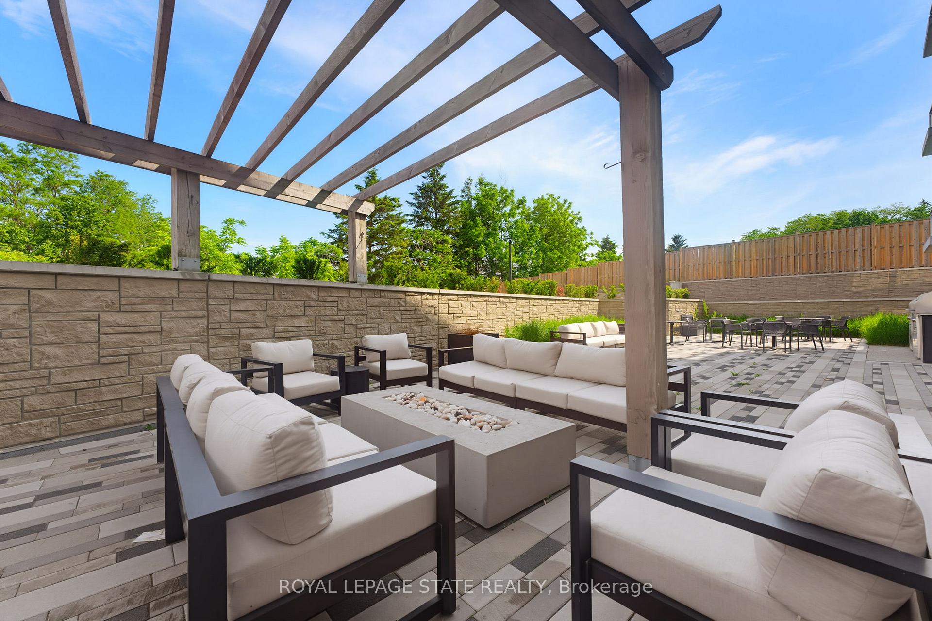 Photo 20 of Unit 513, 16 Markle Crescent, Hamilton, Ancaster — HOMEH