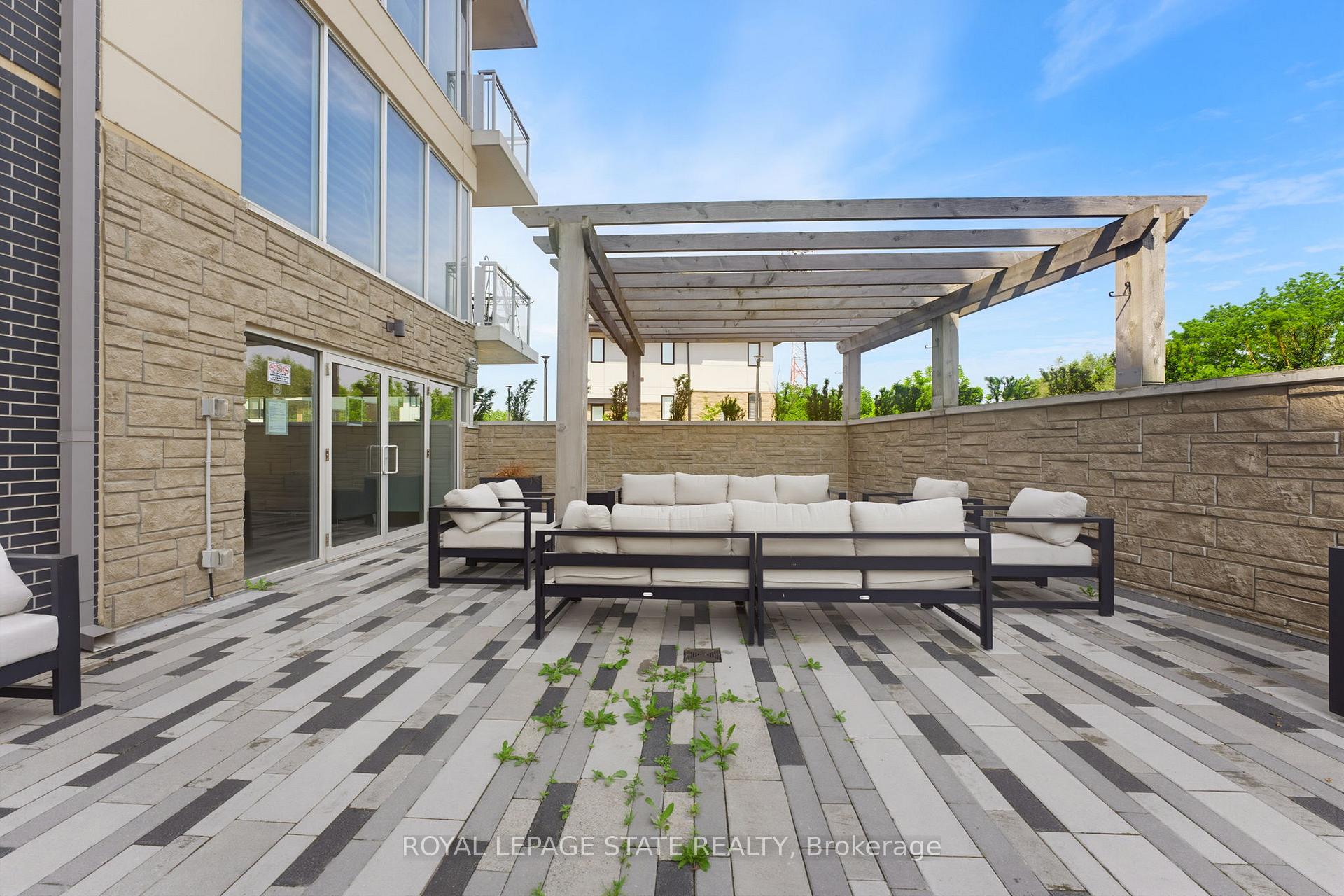 Photo 21 of Unit 513, 16 Markle Crescent, Hamilton, Ancaster — HOMEH