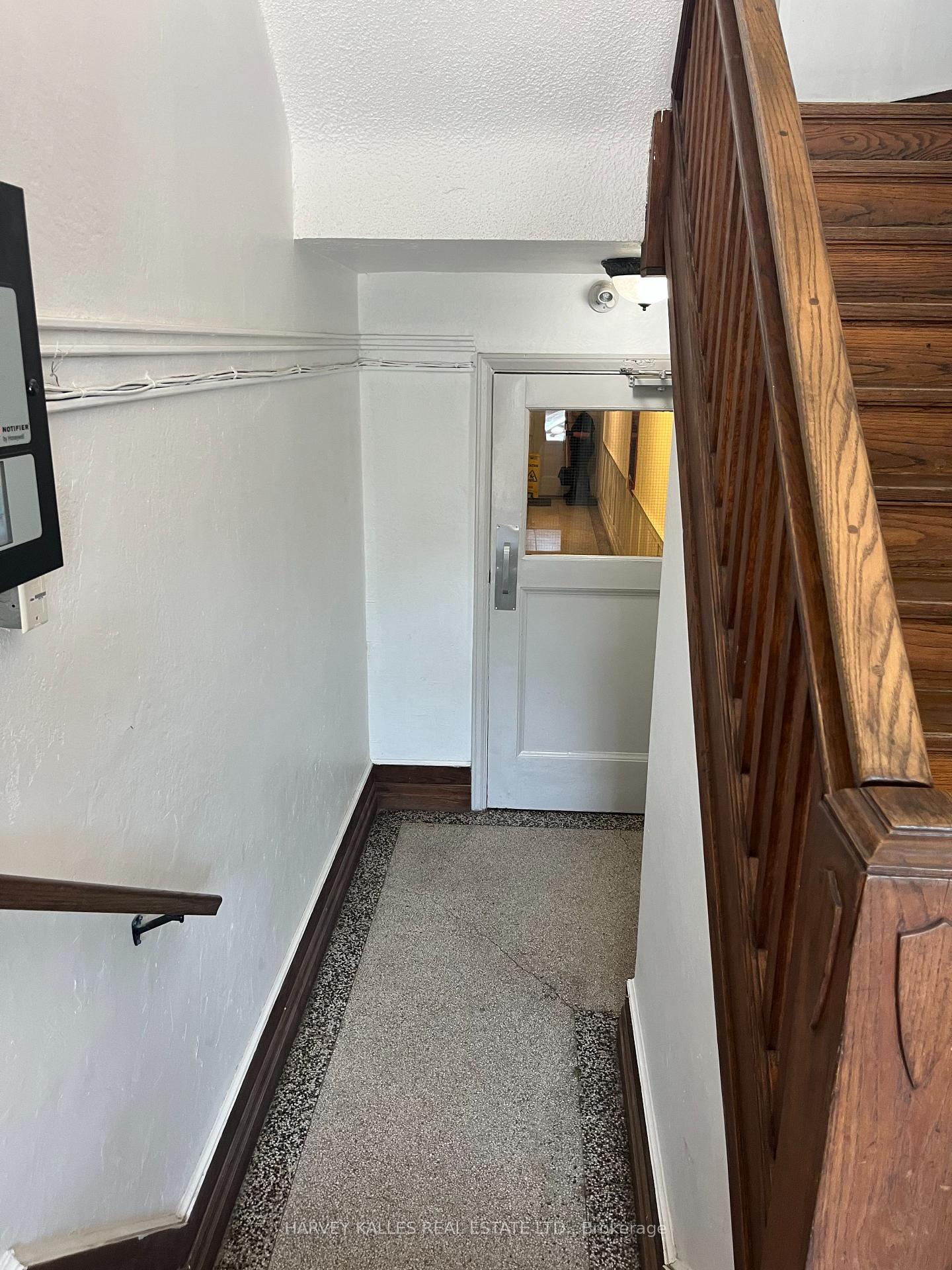 Photo 3 of Unit 32, 3 Elm Grove Avenue, Toronto, South Parkdale — HOMEH