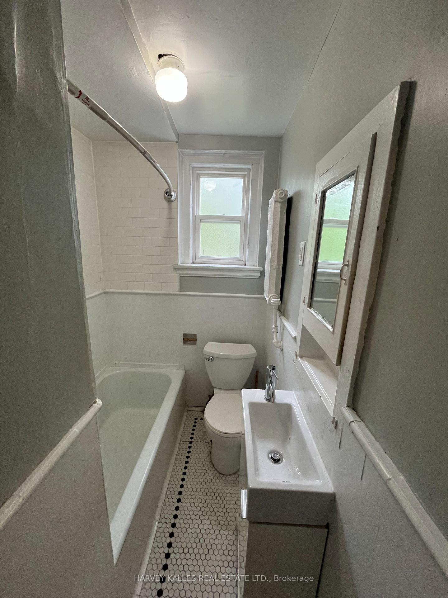 Photo 14 of Unit 32, 3 Elm Grove Avenue, Toronto, South Parkdale — HOMEH