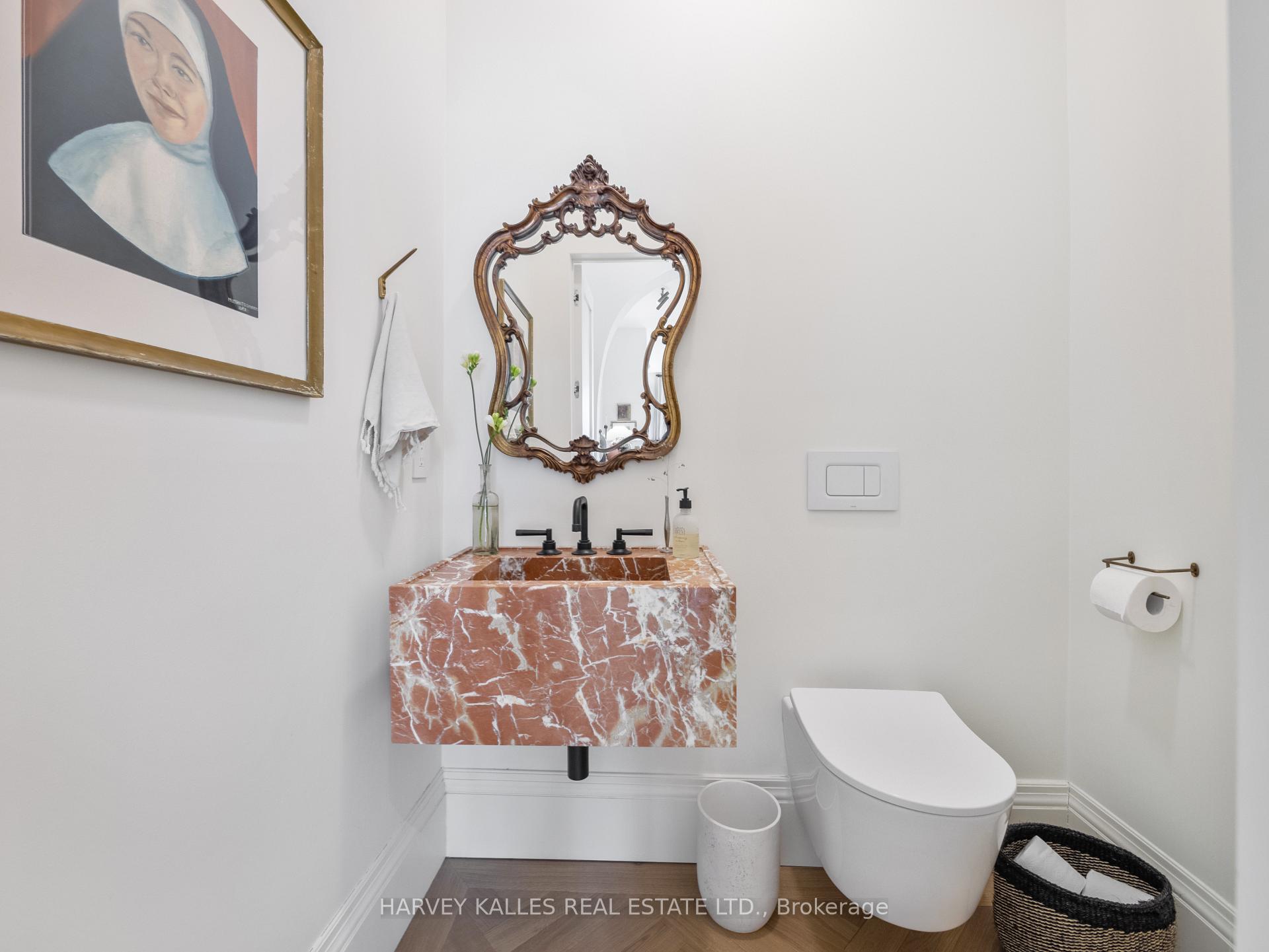 Photo 7 of 239 Borden Street, Toronto, University — HOMEH