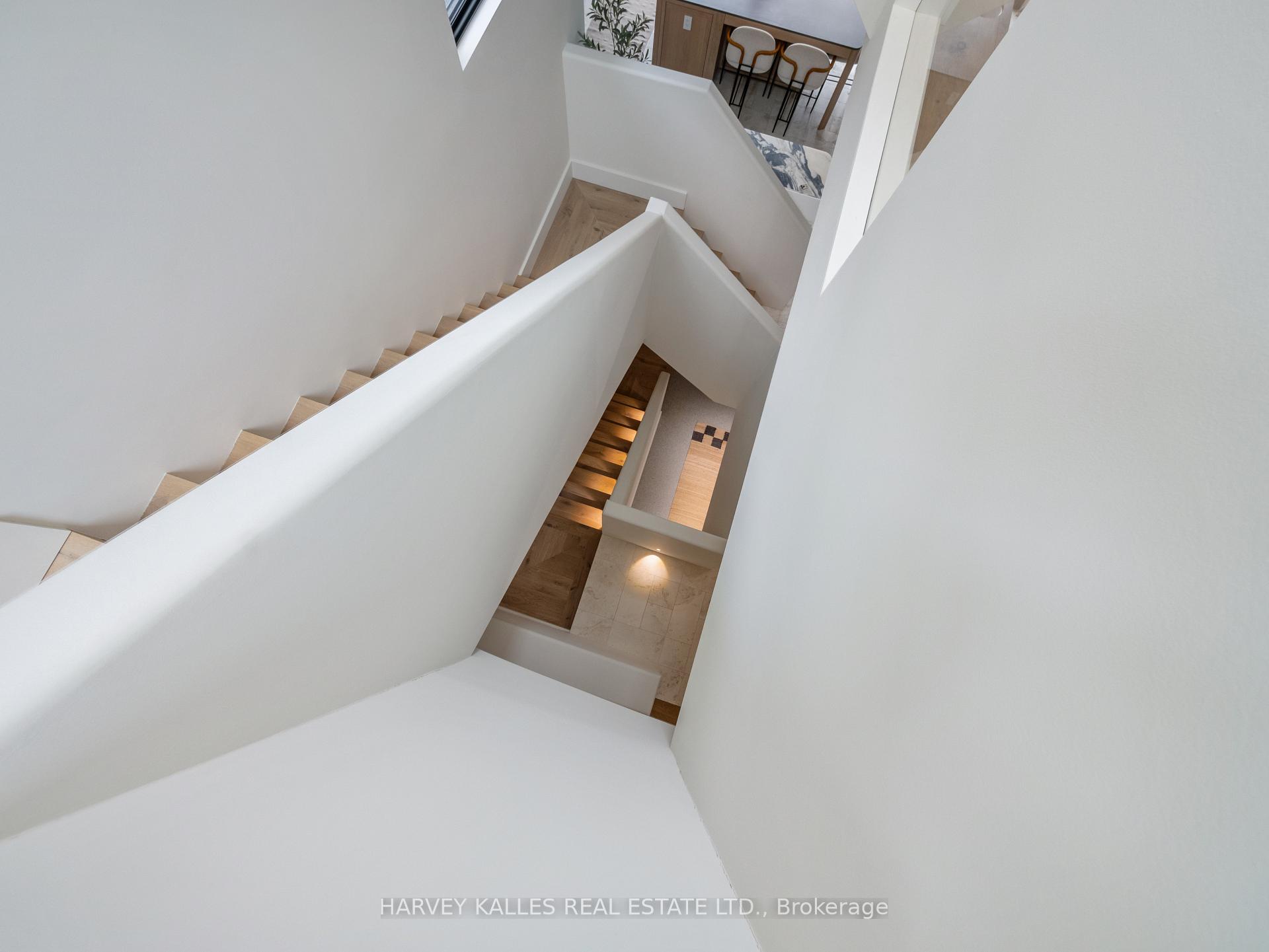 Photo 19 of 239 Borden Street, Toronto, University — HOMEH