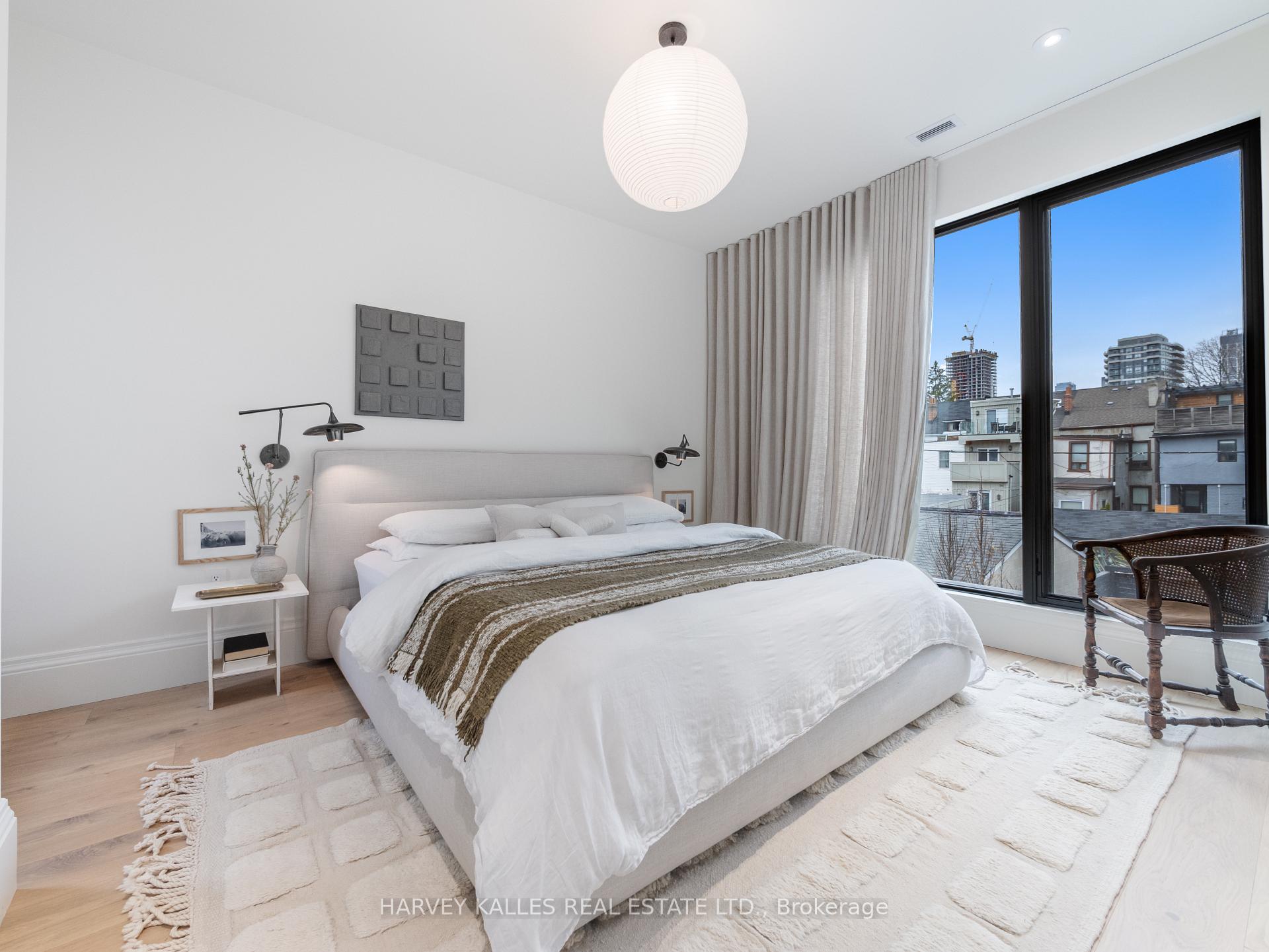 Photo 29 of 239 Borden Street, Toronto, University — HOMEH