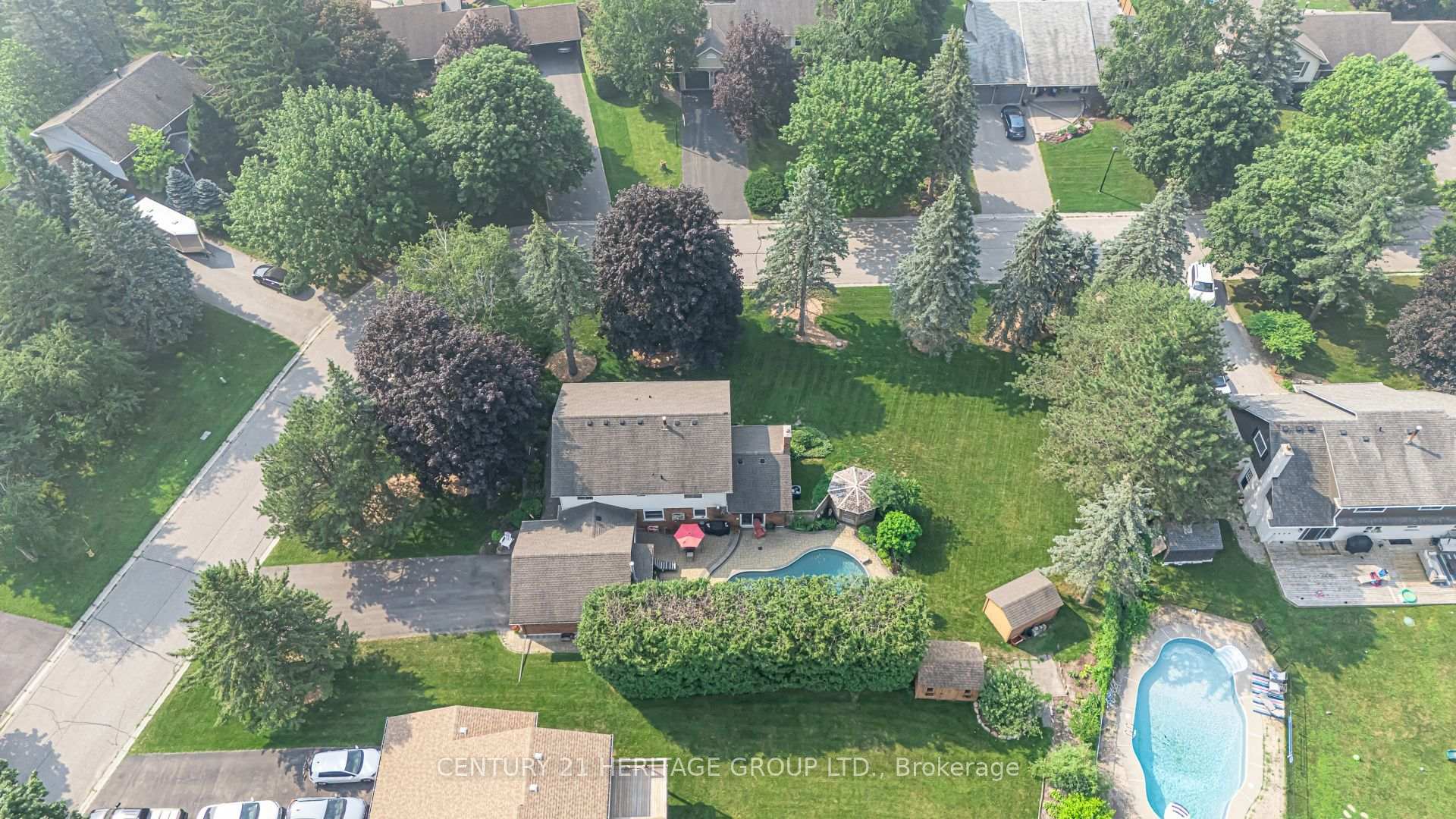 Photo 2 of 25 Grant Court, East Gwillimbury, Queensville — HOMEH