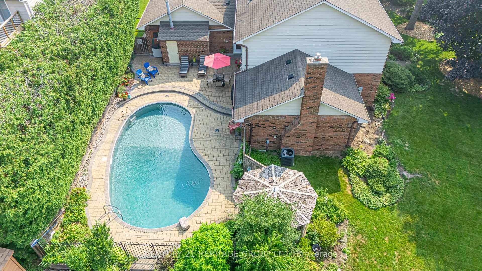 Photo 4 of 25 Grant Court, East Gwillimbury, Queensville — HOMEH