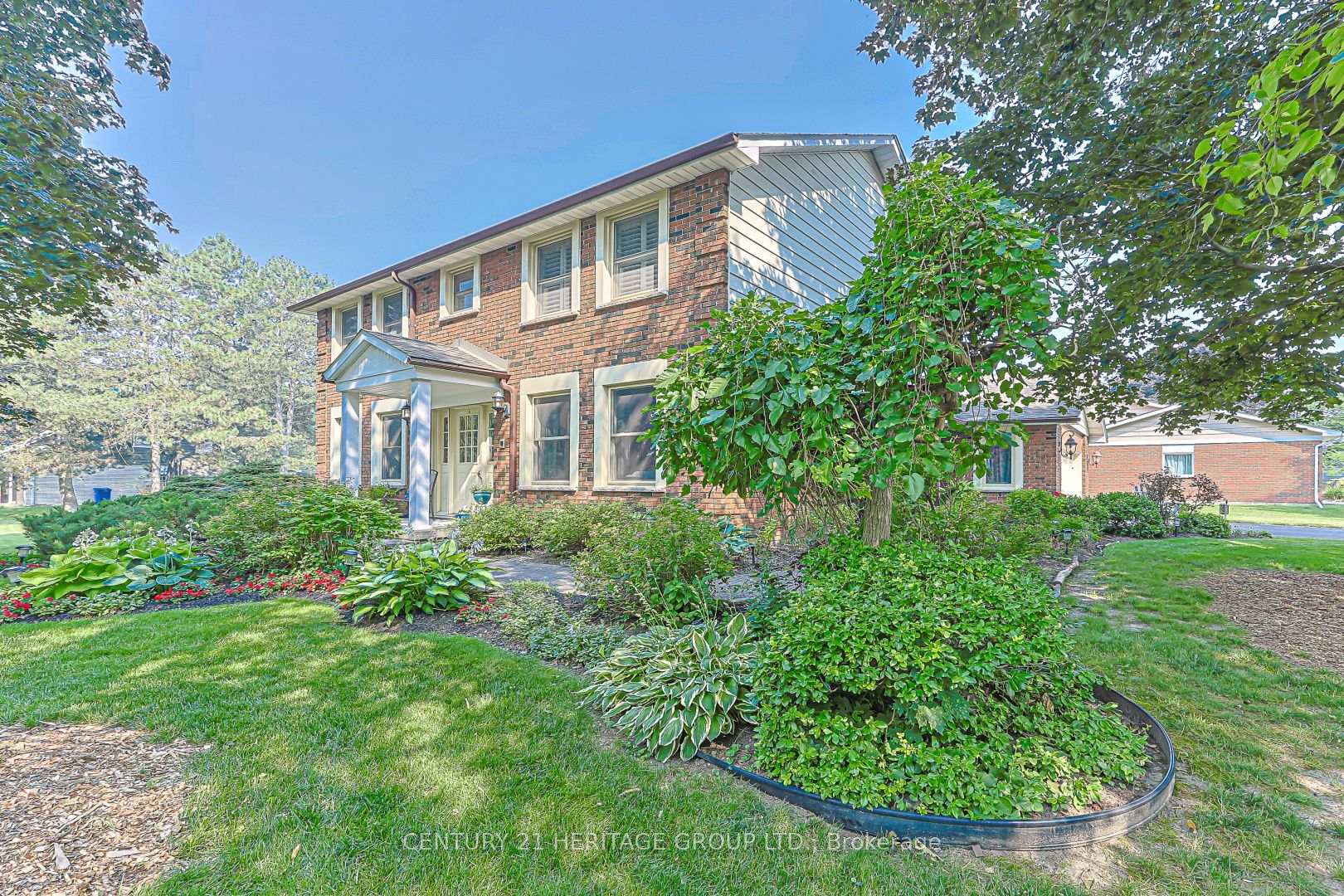 Photo 8 of 25 Grant Court, East Gwillimbury, Queensville — HOMEH
