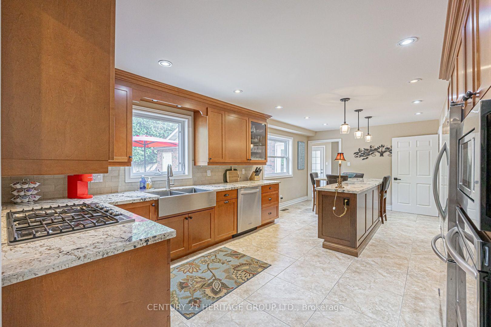 Photo 17 of 25 Grant Court, East Gwillimbury, Queensville — HOMEH