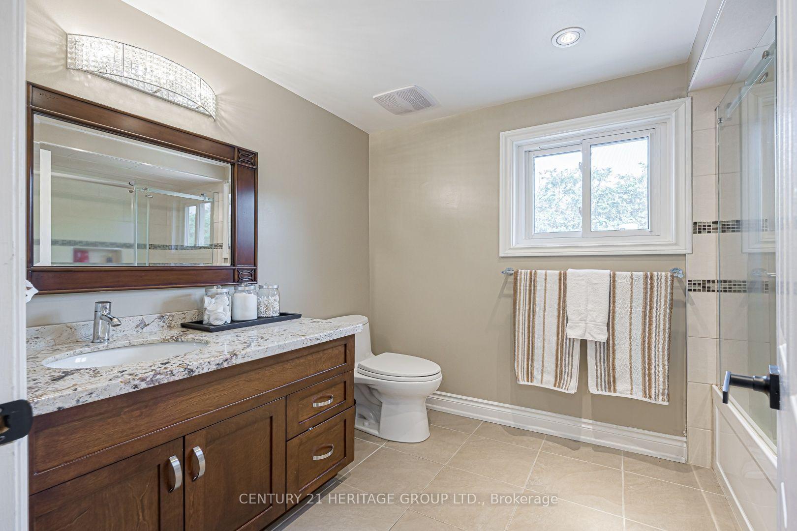 Photo 22 of 25 Grant Court, East Gwillimbury, Queensville — HOMEH