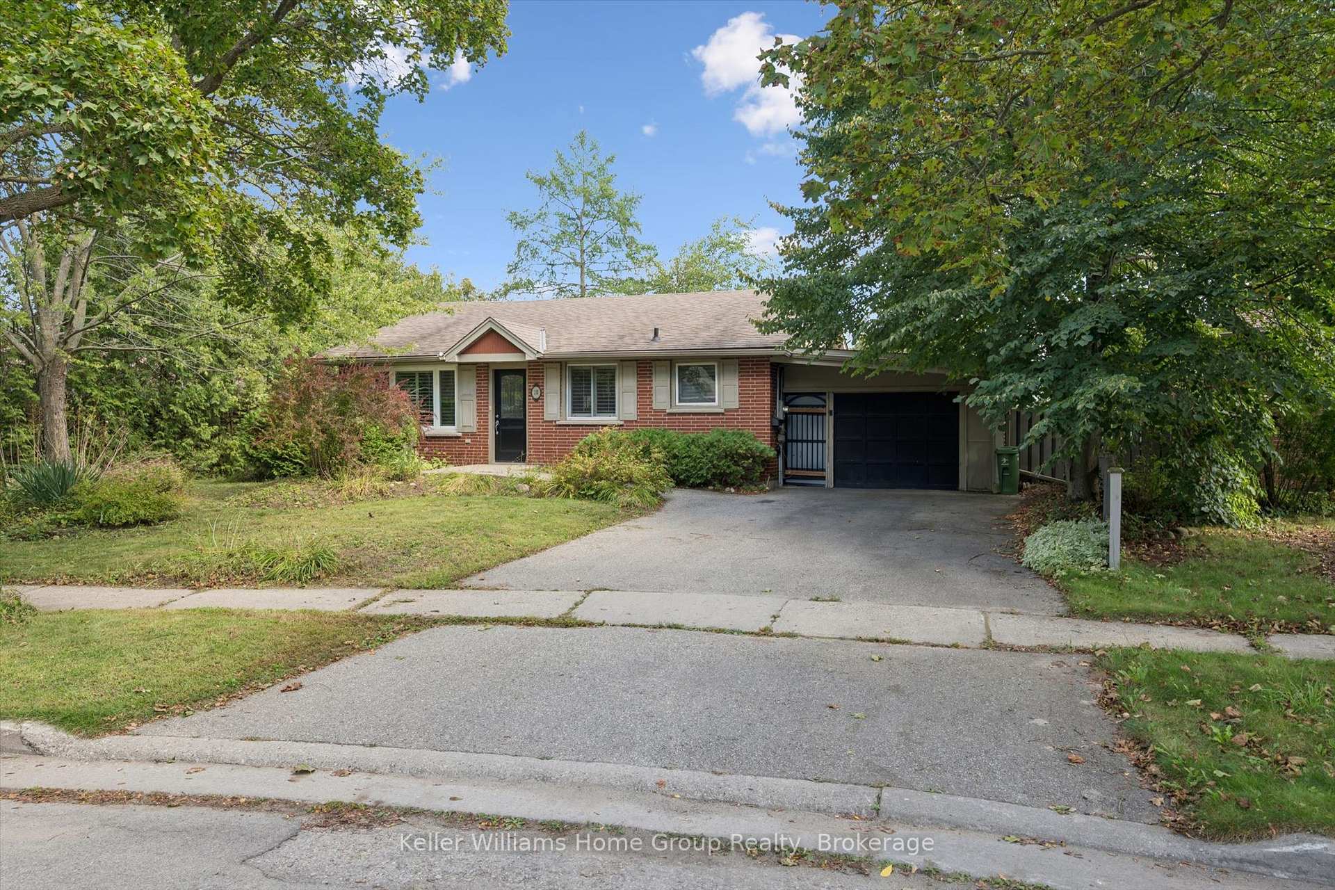 Photo 3 of 10 Picadilly Place, Guelph, Dovercliffe Park/Old University — HOMEH