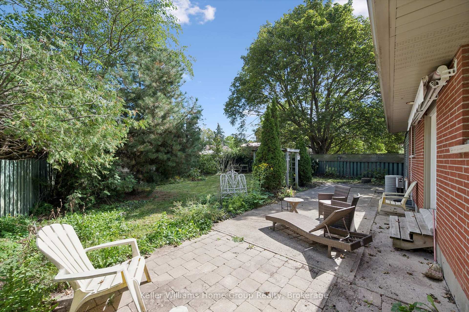 Photo 33 of 10 Picadilly Place, Guelph, Dovercliffe Park/Old University — HOMEH