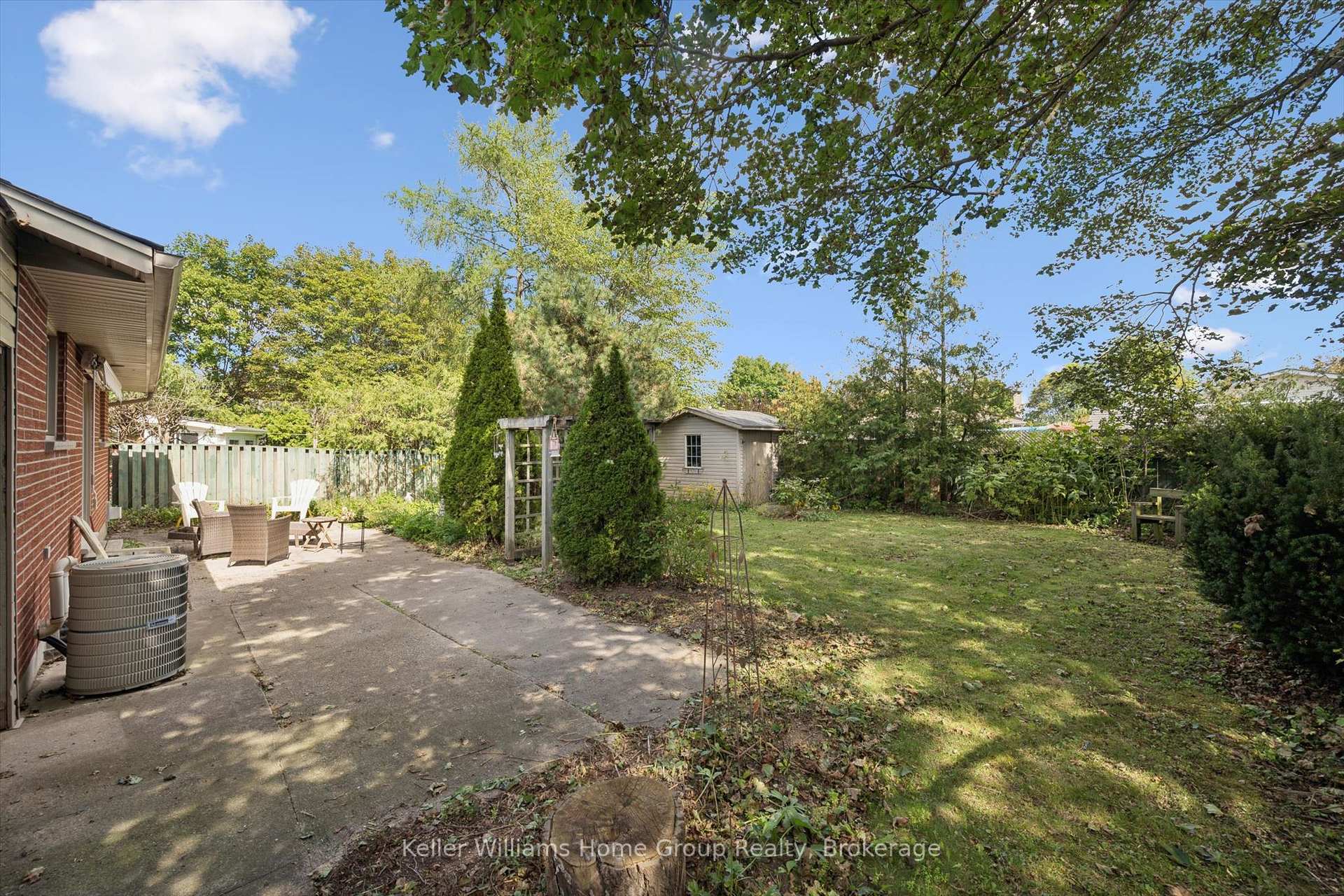 Photo 34 of 10 Picadilly Place, Guelph, Dovercliffe Park/Old University — HOMEH