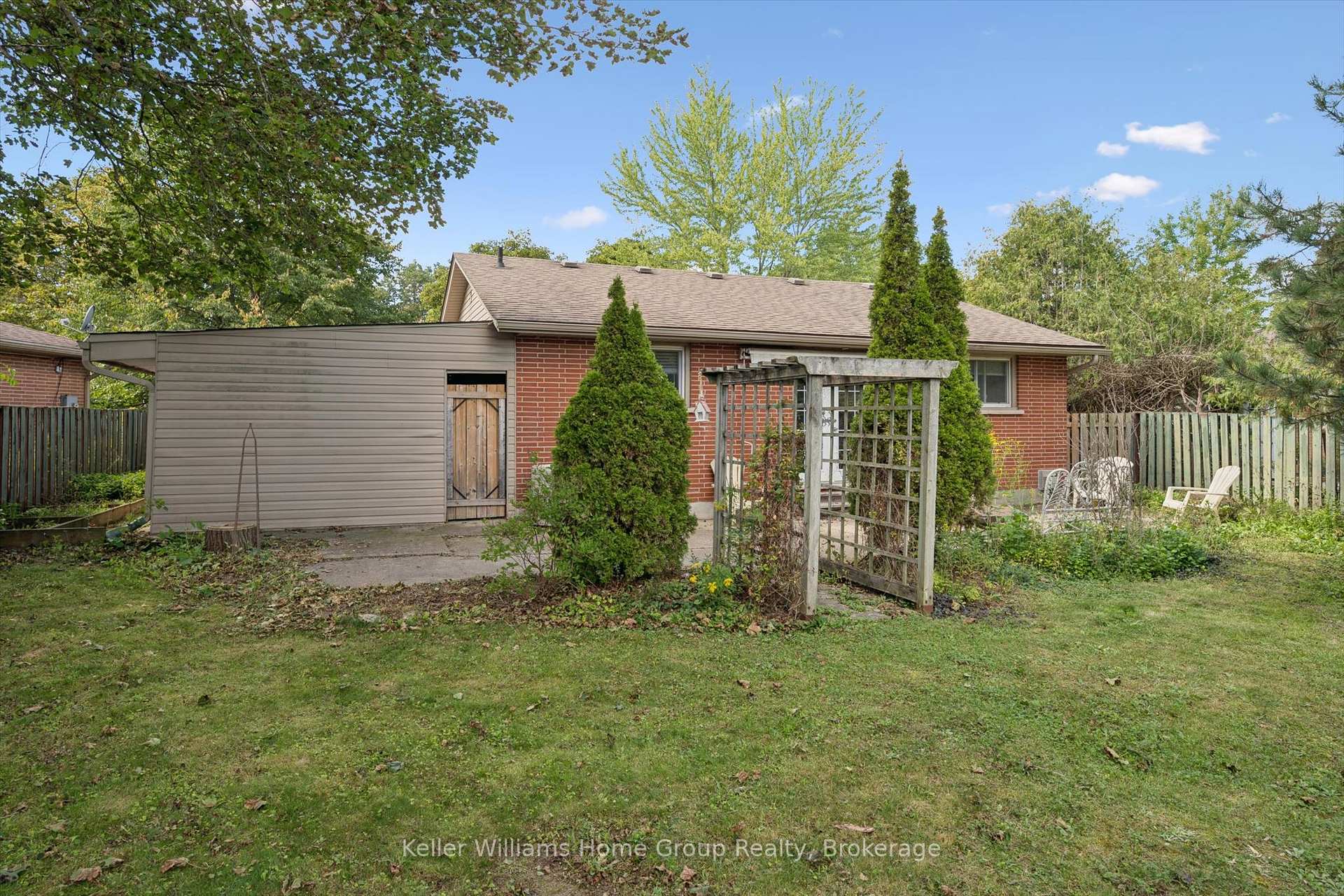 Photo 38 of 10 Picadilly Place, Guelph, Dovercliffe Park/Old University — HOMEH