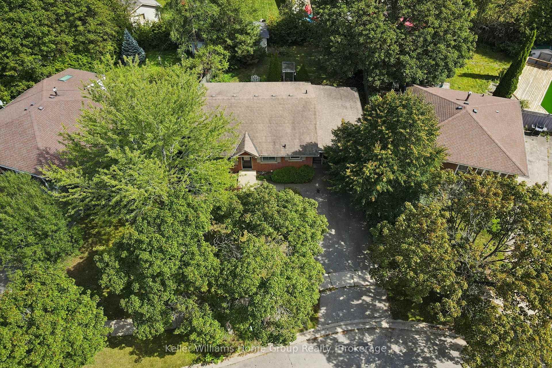 Photo 39 of 10 Picadilly Place, Guelph, Dovercliffe Park/Old University — HOMEH