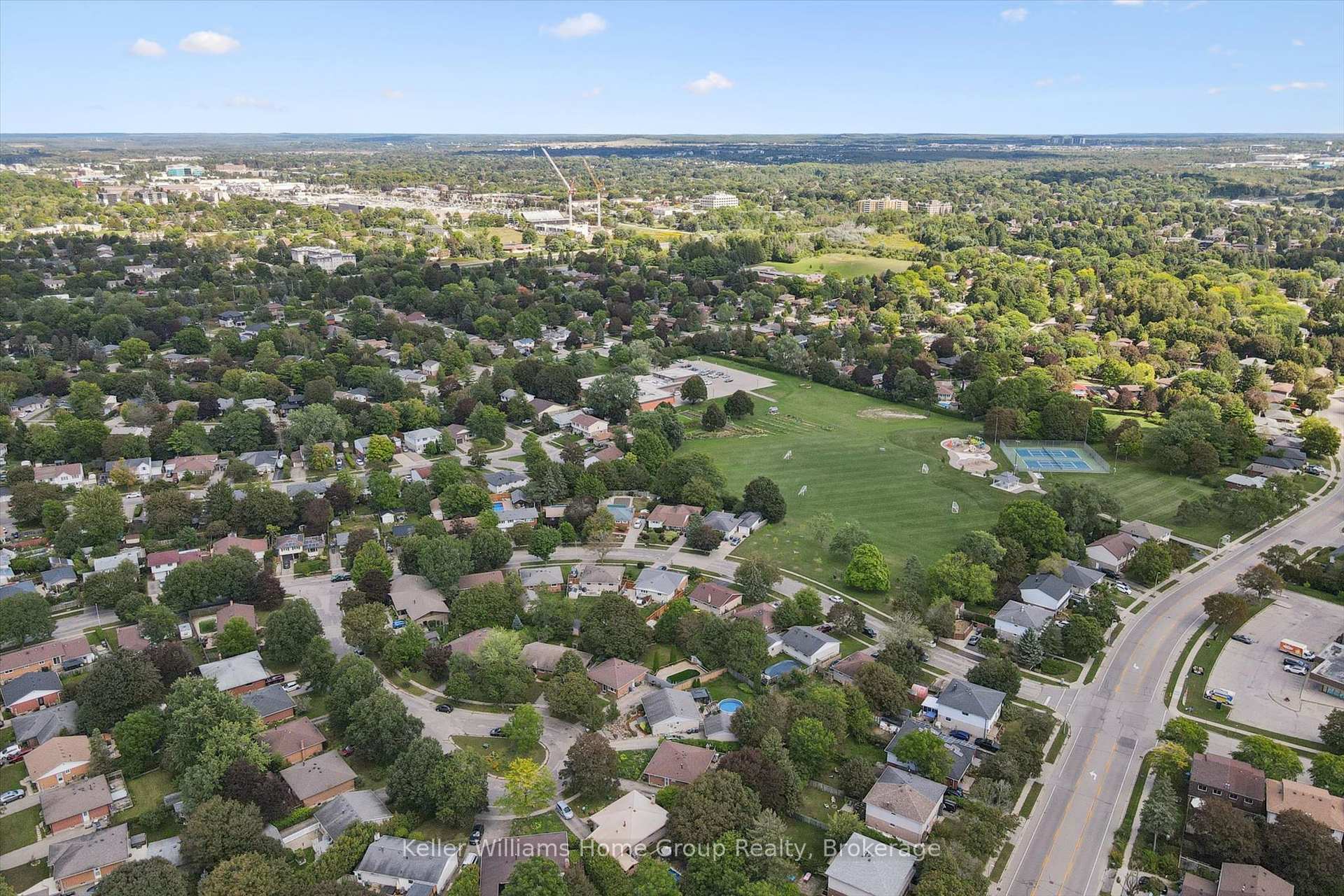Photo 43 of 10 Picadilly Place, Guelph, Dovercliffe Park/Old University — HOMEH