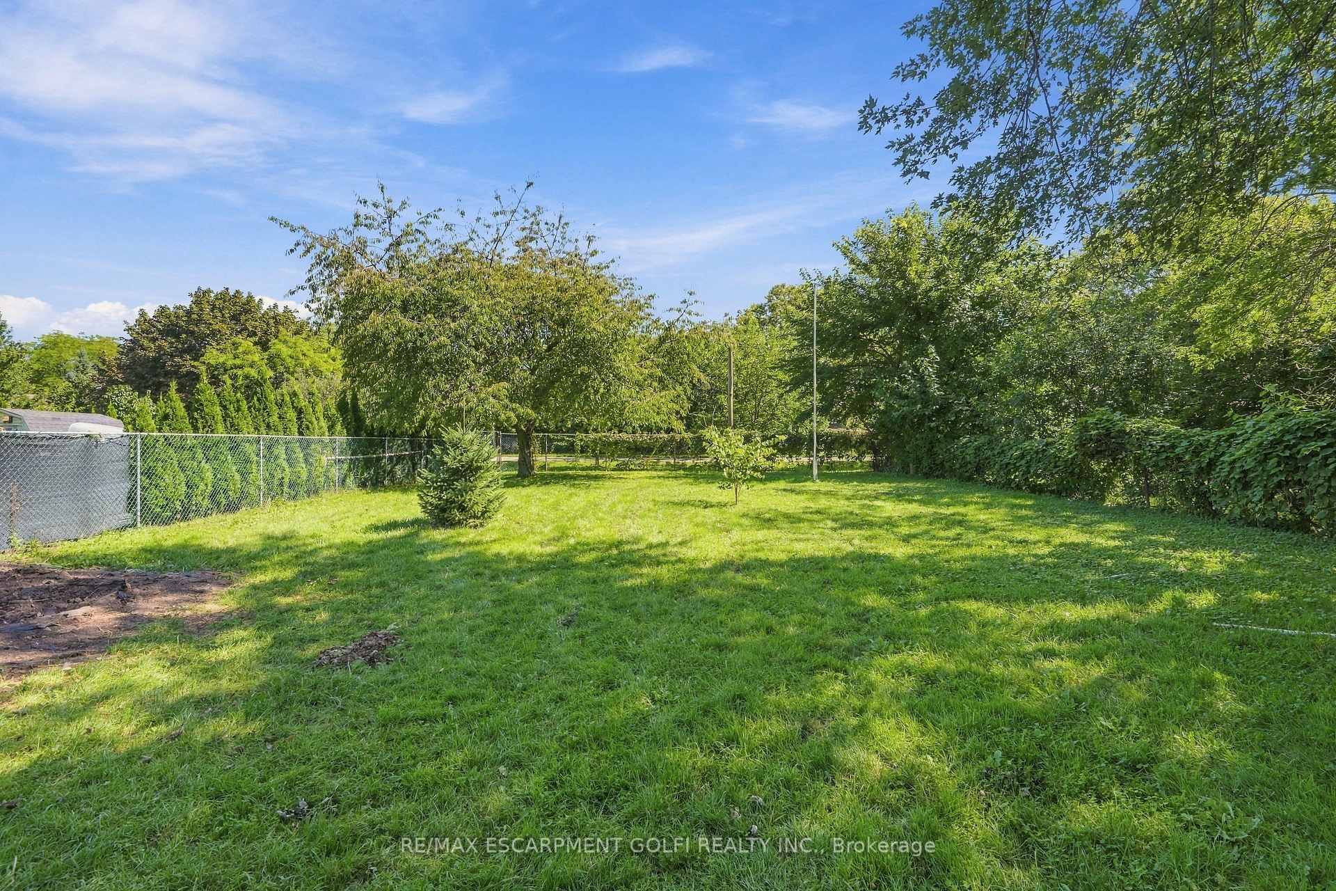 Photo 23 of 17 Foxglove Avenue, St. Catharines, Bunting/Linwell — HOMEH