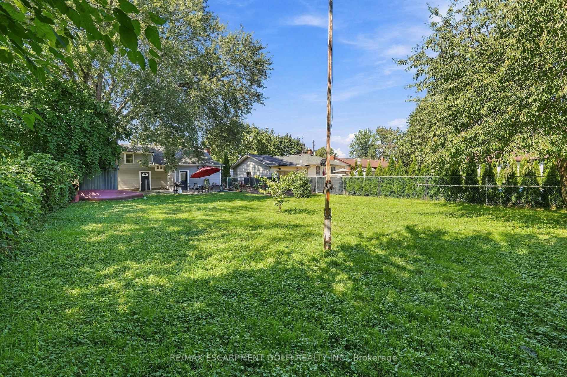 Photo 24 of 17 Foxglove Avenue, St. Catharines, Bunting/Linwell — HOMEH