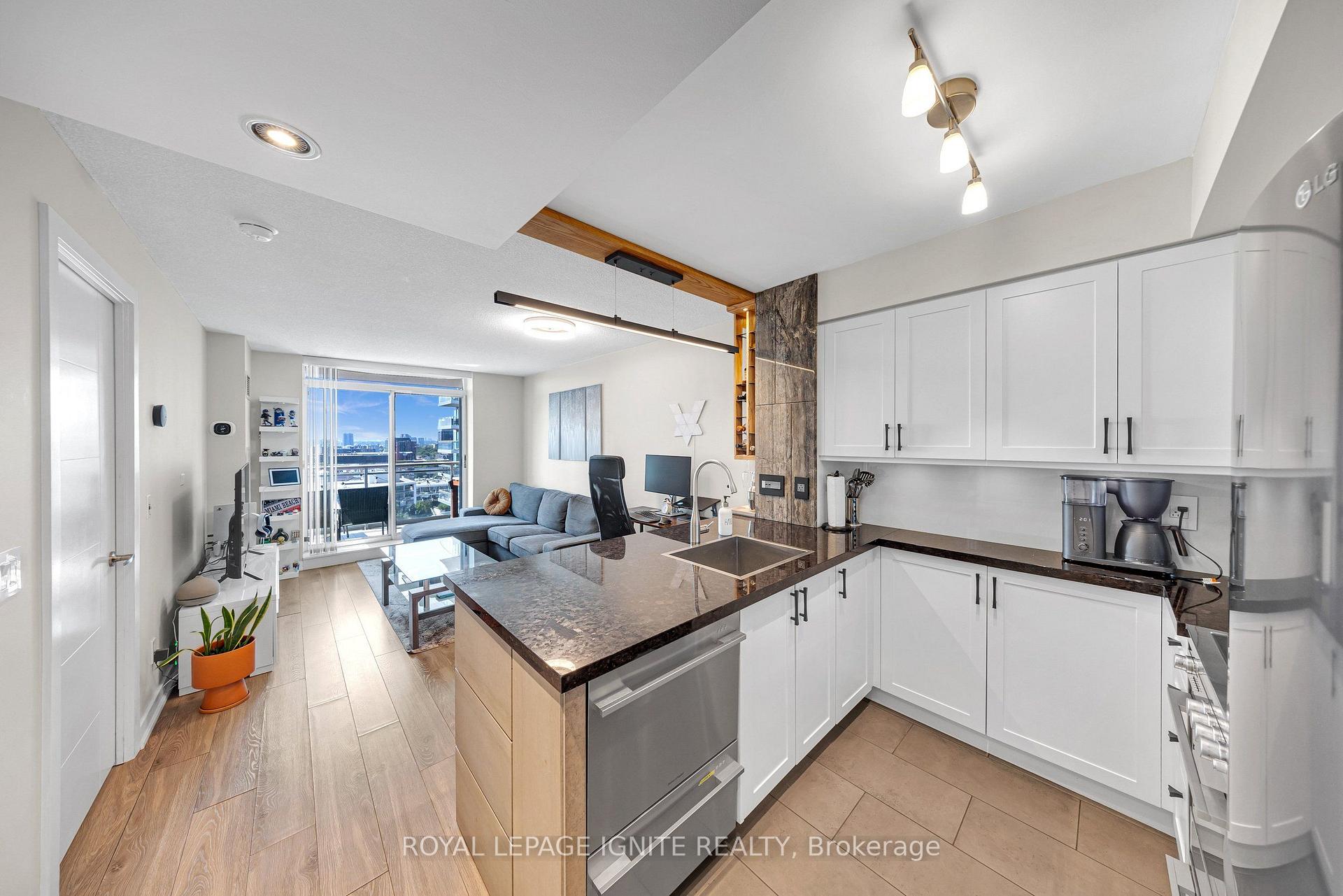 Photo 8 of Unit 1907, 50 Lynn Williams Street, Toronto, Niagara — HOMEH