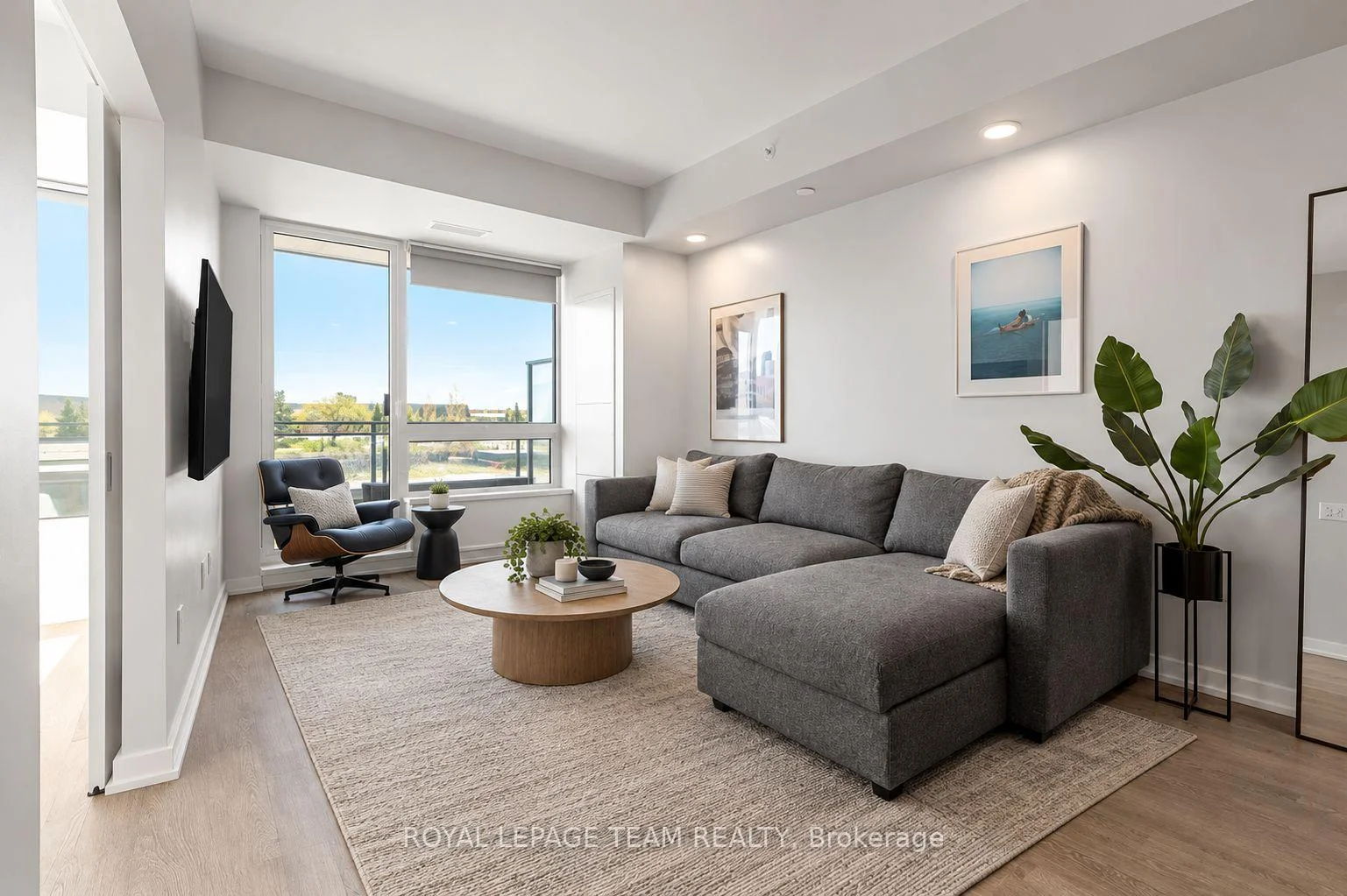 Photo 14 of Unit 303, 320 Miwate Private, Ottawa, Mechanicsville — HOMEH