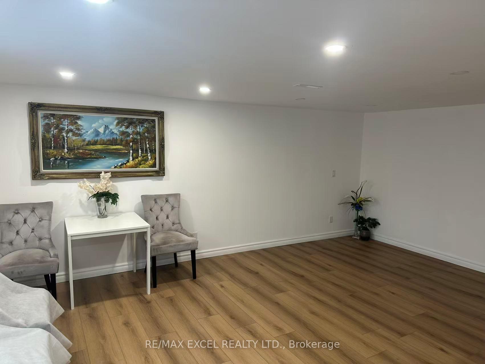Photo 5 of 5 Union Street, Markham, Unionville — HOMEH