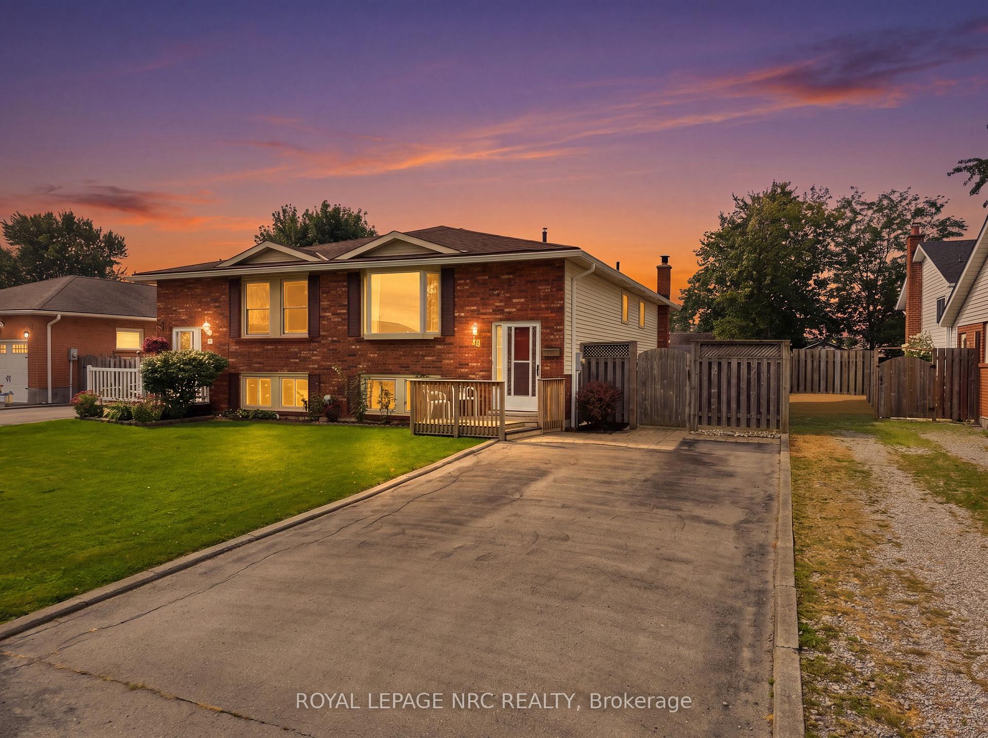 Photo 3 of 18 Northridge Drive, West Lincoln, Smithville — HOMEH