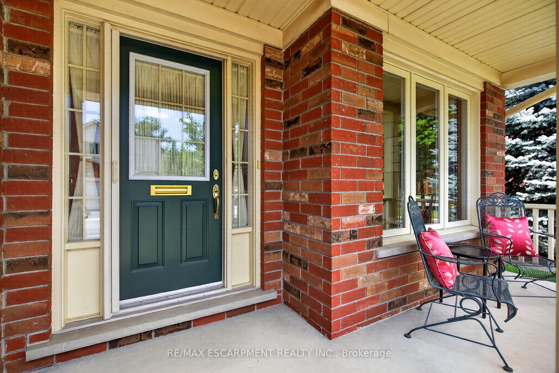 Photo 5 of Unit 2, 581 Dynes Road, Burlington, Roseland — HOMEH