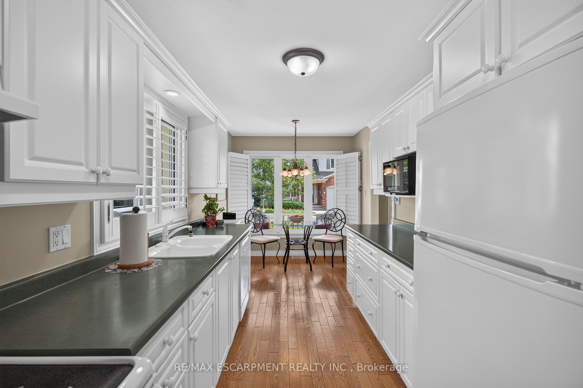 Photo 14 of Unit 2, 581 Dynes Road, Burlington, Roseland — HOMEH