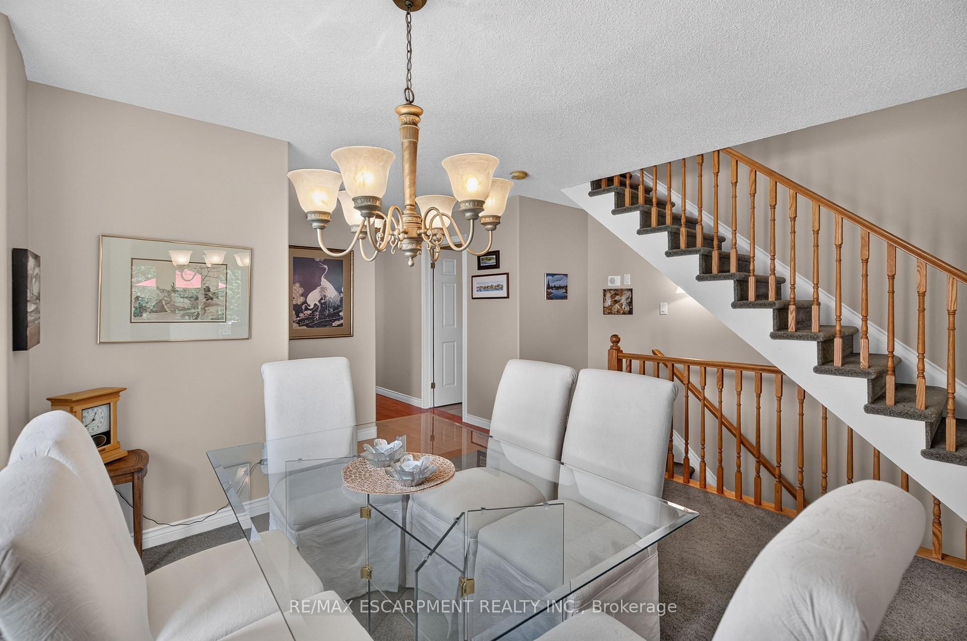 Photo 18 of Unit 2, 581 Dynes Road, Burlington, Roseland — HOMEH
