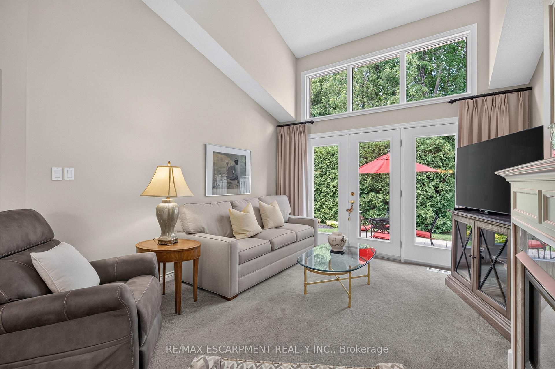 Photo 20 of Unit 2, 581 Dynes Road, Burlington, Roseland — HOMEH