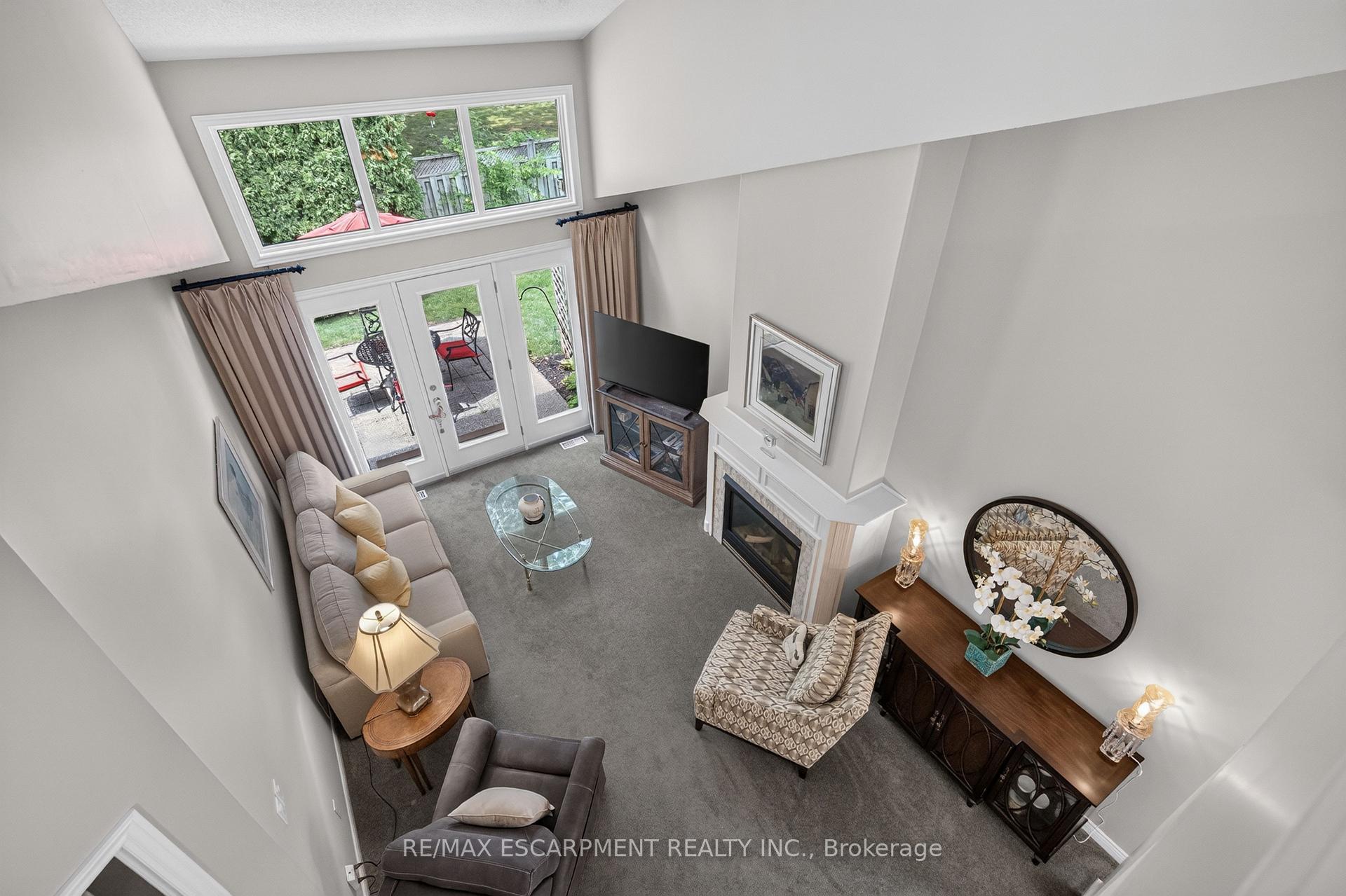 Photo 30 of Unit 2, 581 Dynes Road, Burlington, Roseland — HOMEH