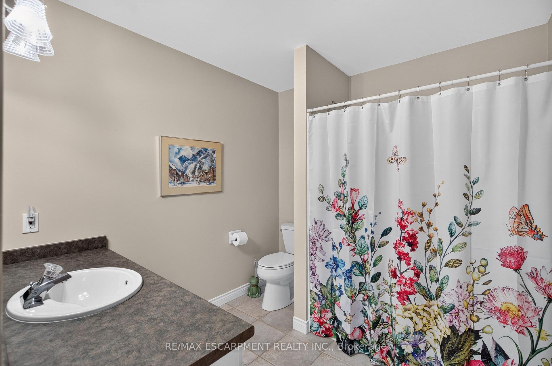 Photo 32 of Unit 2, 581 Dynes Road, Burlington, Roseland — HOMEH