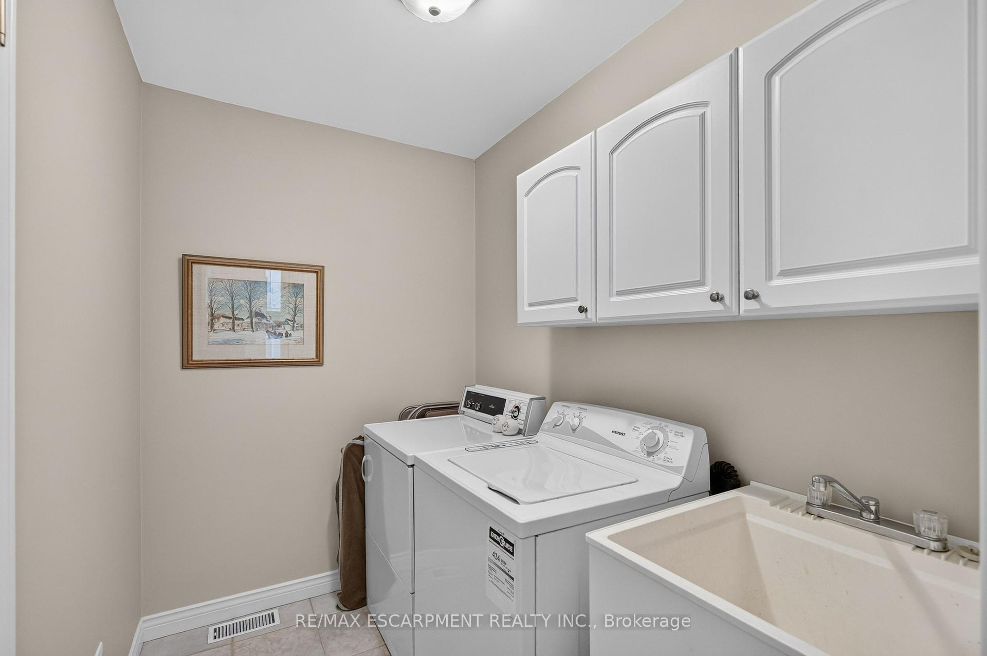 Photo 39 of Unit 2, 581 Dynes Road, Burlington, Roseland — HOMEH