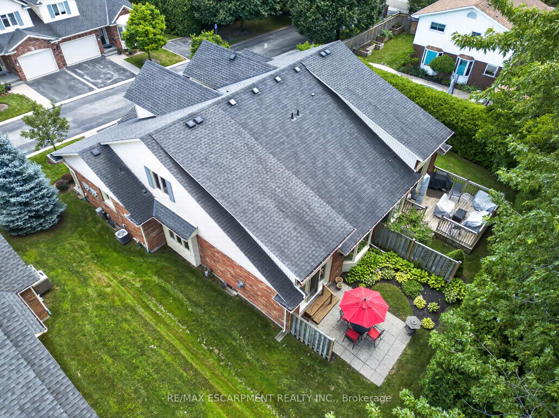 Photo 47 of Unit 2, 581 Dynes Road, Burlington, Roseland — HOMEH